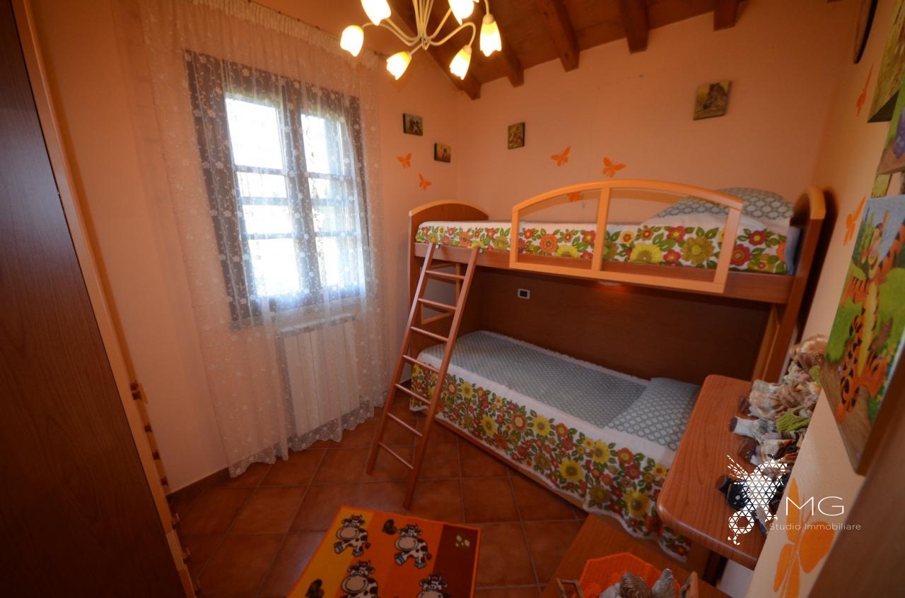 Appartamento in vendita a Guardistallo