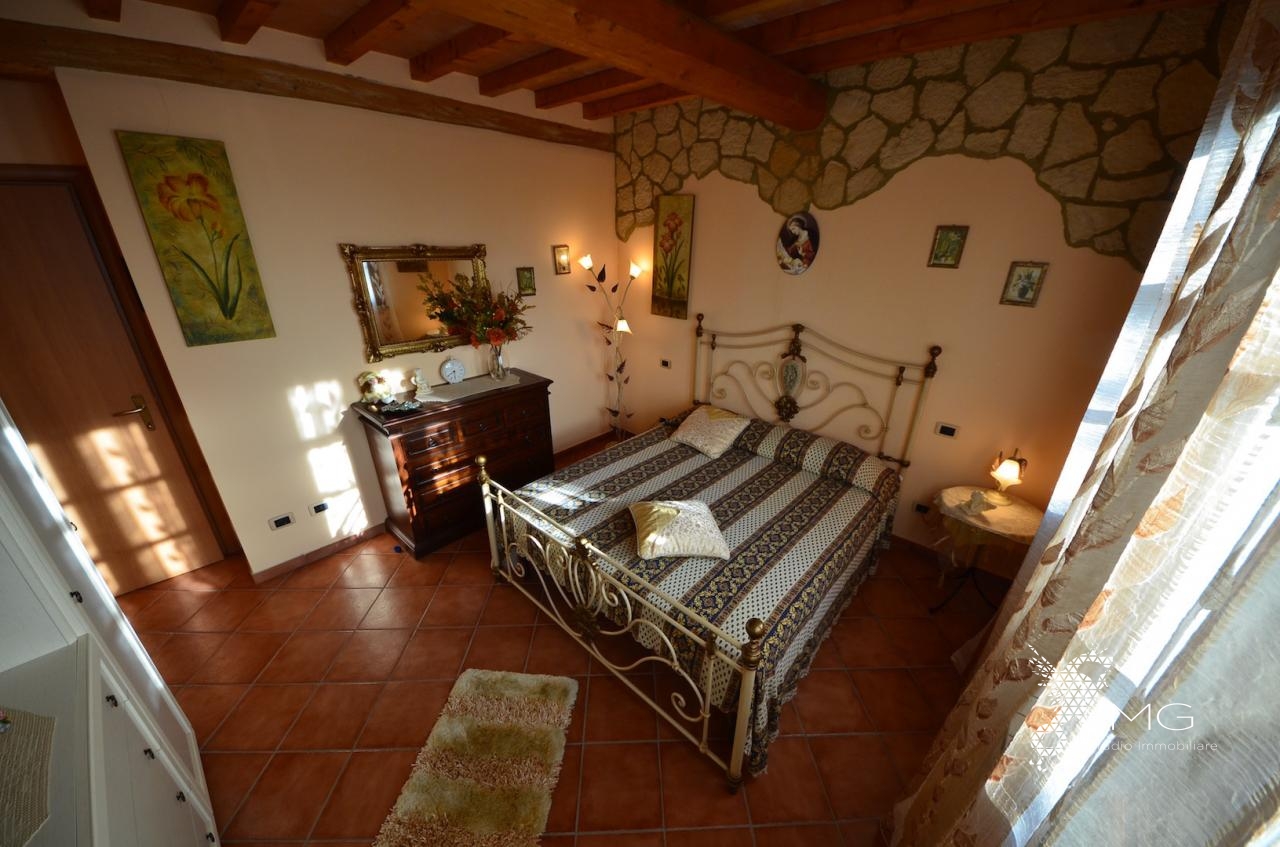 Appartamento in vendita a Guardistallo