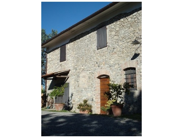 Porzione di Casa colonica in vendita a Rosignano Marittimo, Rosignano Solvay