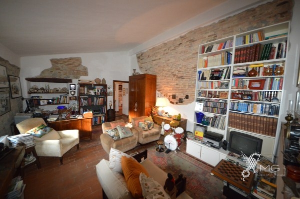 Porzione di Casa colonica in vendita a Rosignano Marittimo, Rosignano Solvay