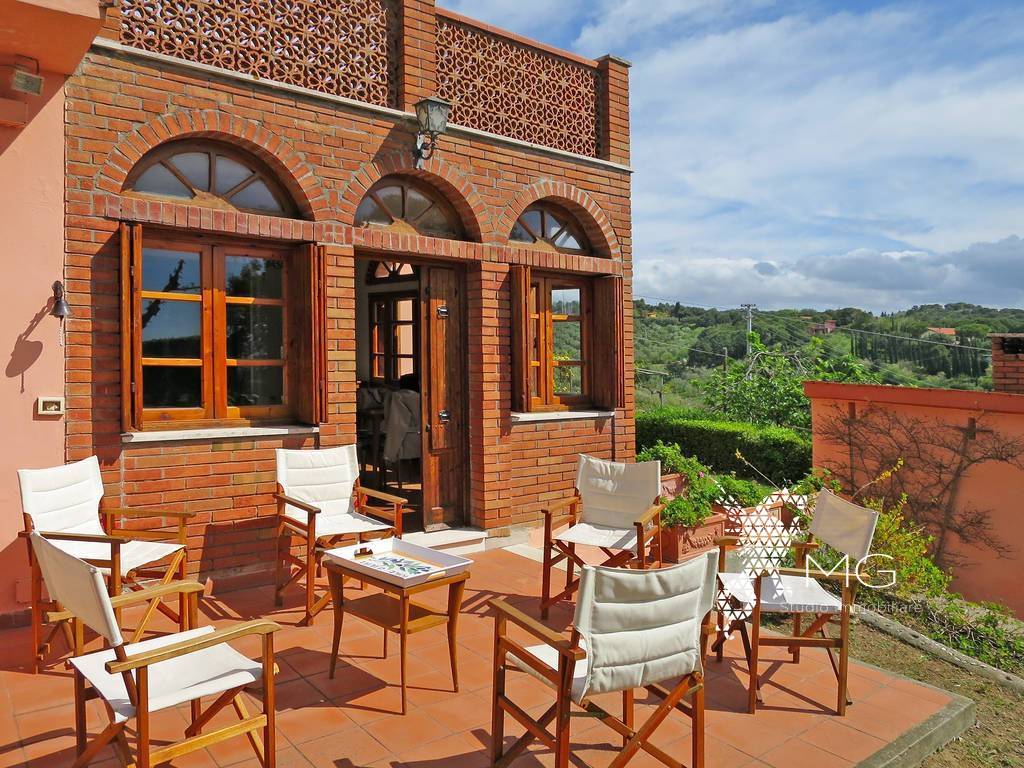 Casa Colonica in vendita a Rosignano Marittimo