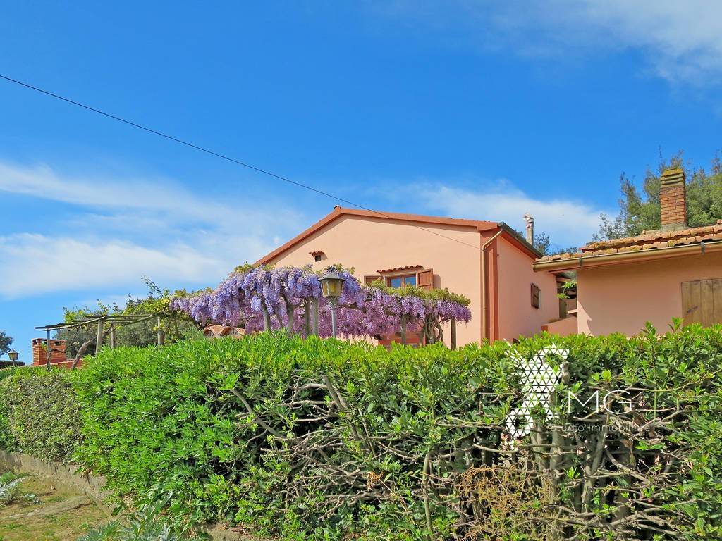 Casa Colonica in vendita a Rosignano Marittimo