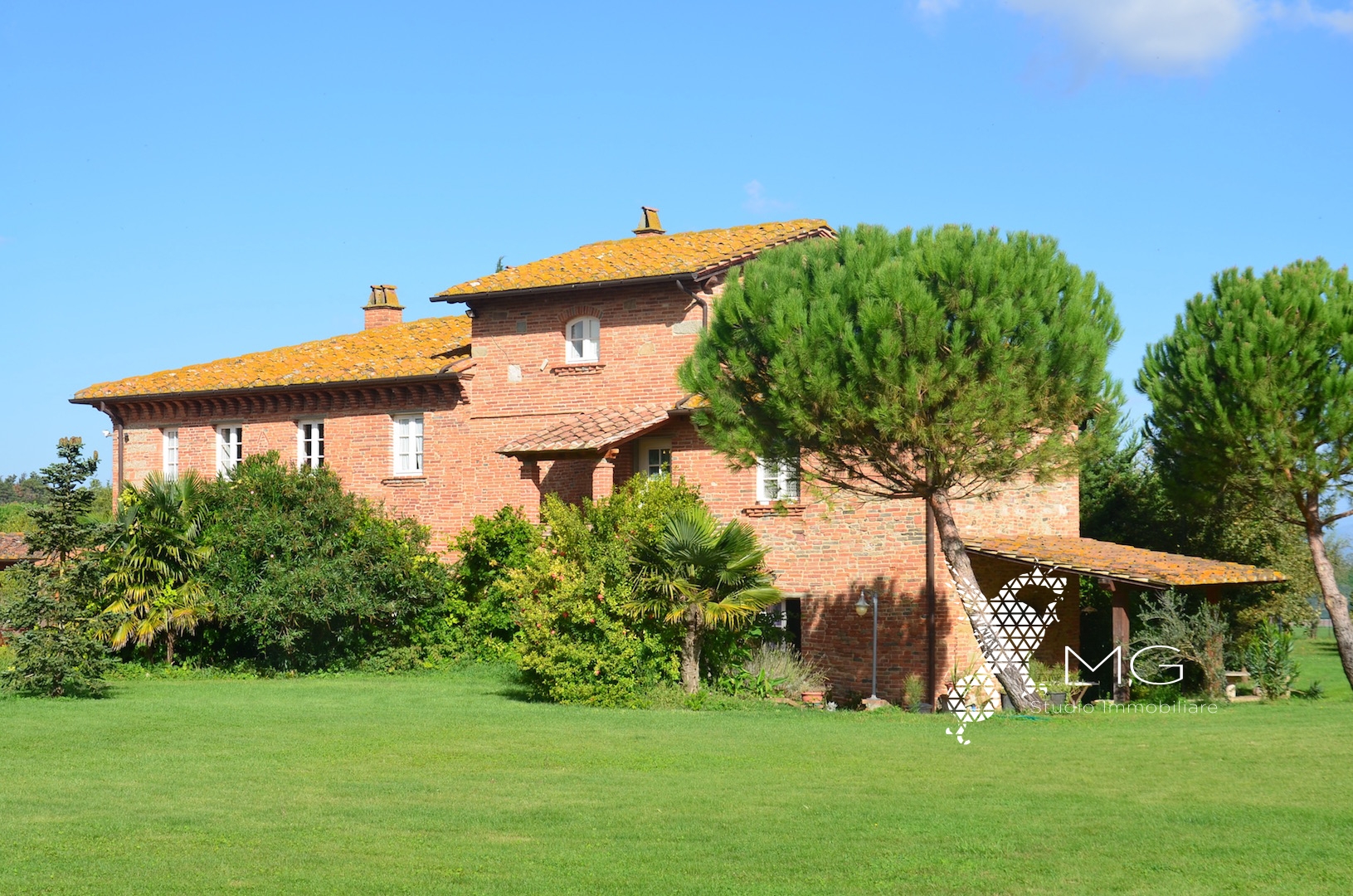 Contry House Toscana in vendita a Livorno