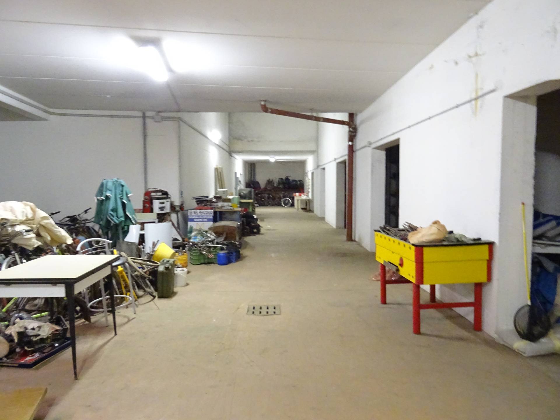 Deposito in vendita a Montebelluna