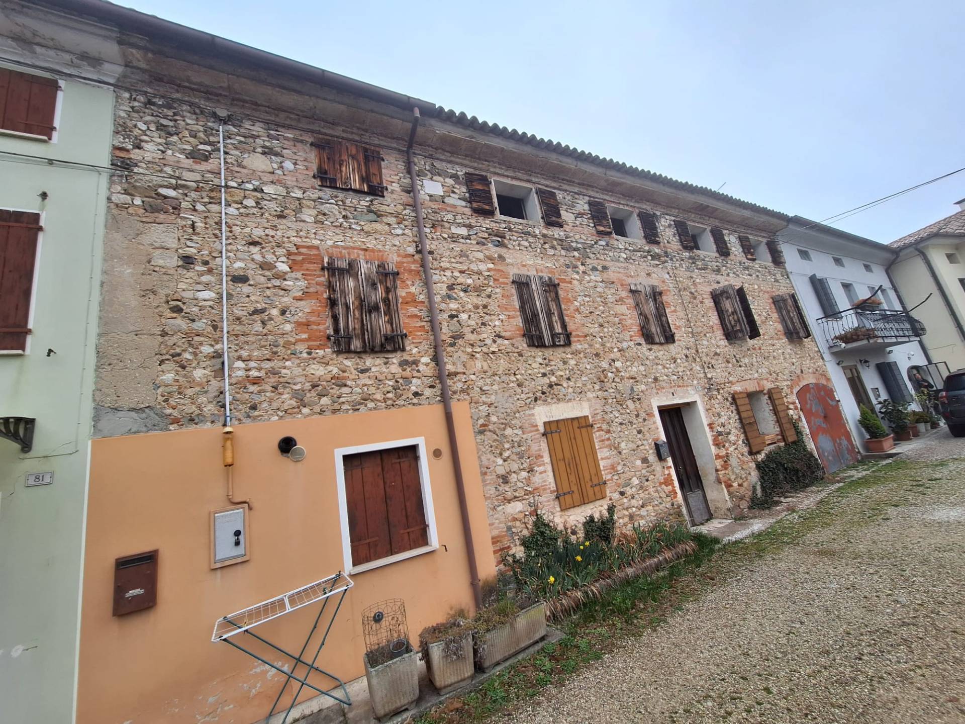 Rustico in vendita a Crocetta del Montello, Nogar