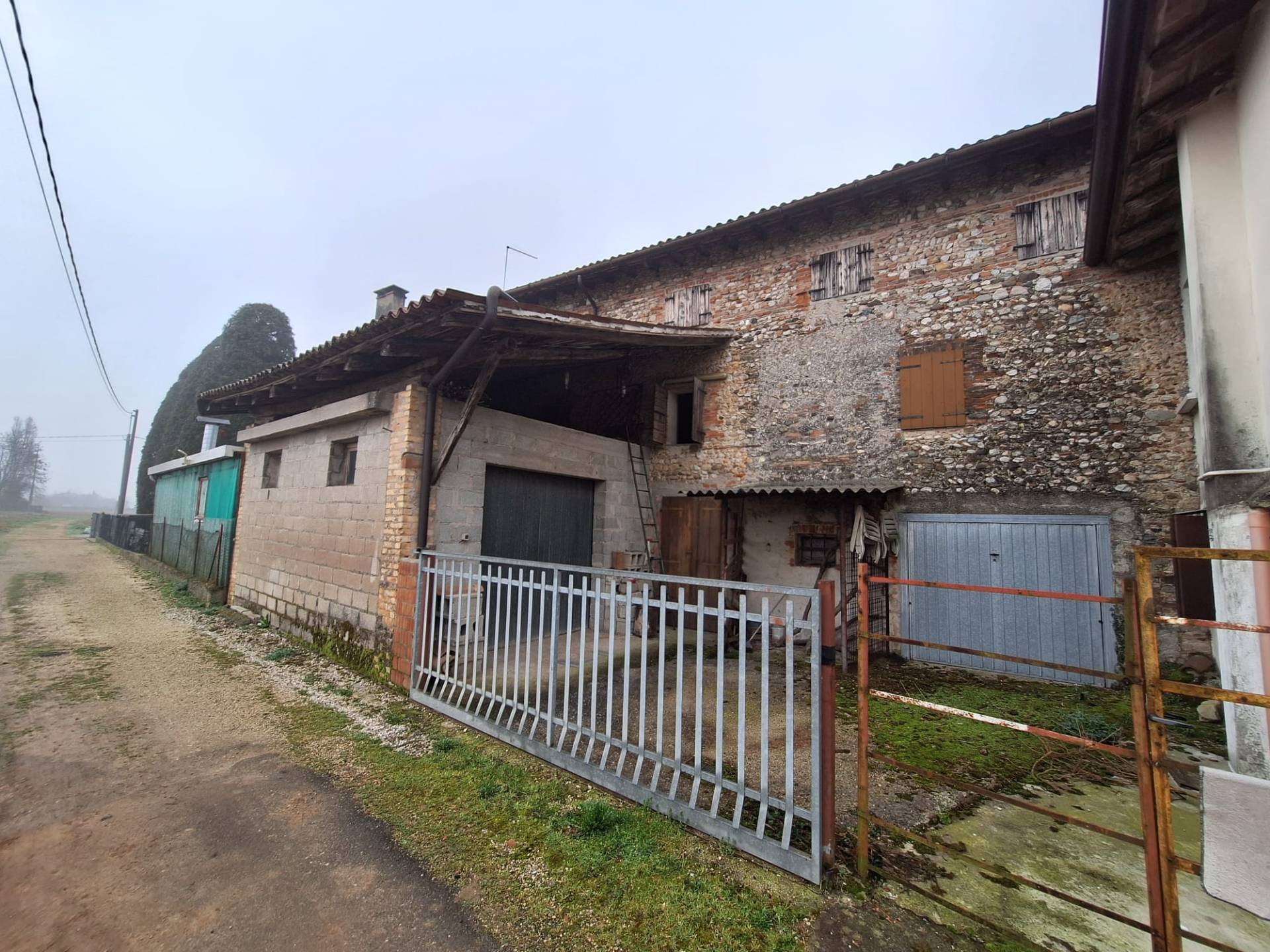 Rustico in vendita a Crocetta del Montello, Nogar