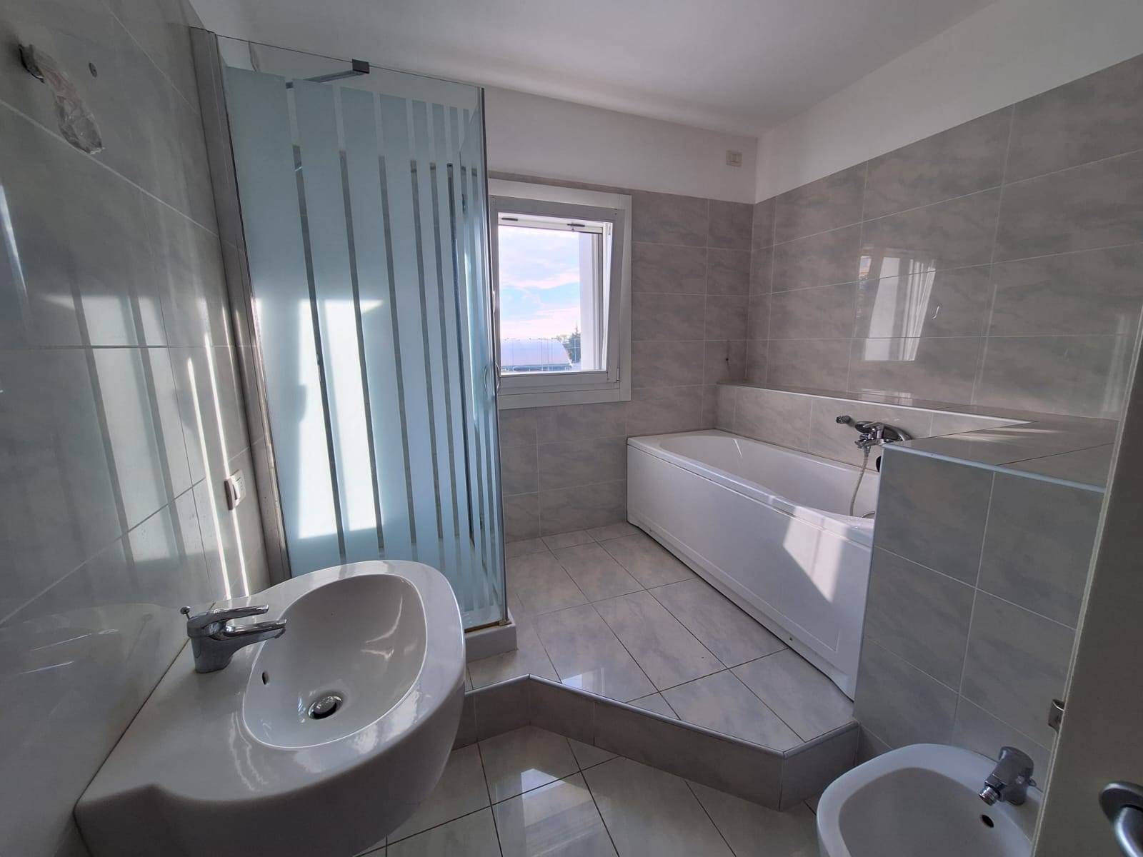 villa a schiera in affitto a Montebelluna, Guarda