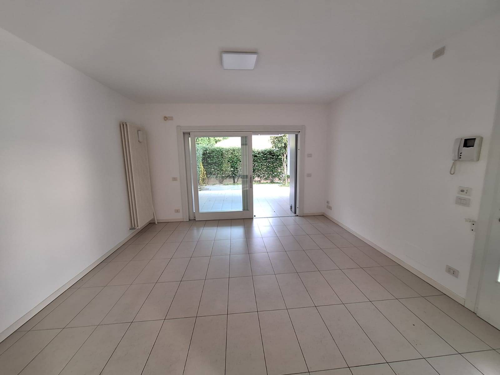 villa a schiera in affitto a Montebelluna, Guarda