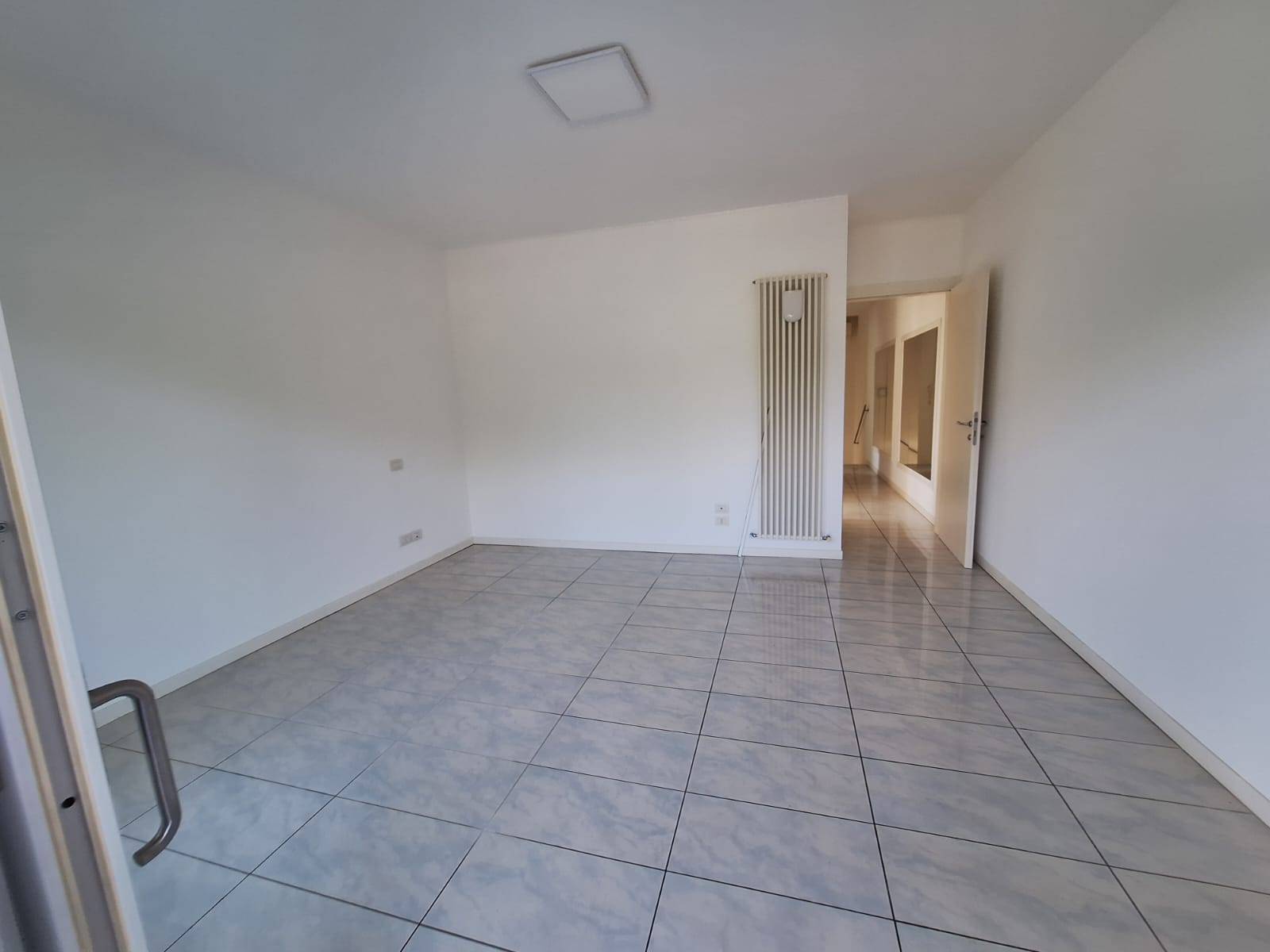 villa a schiera in affitto a Montebelluna, Guarda