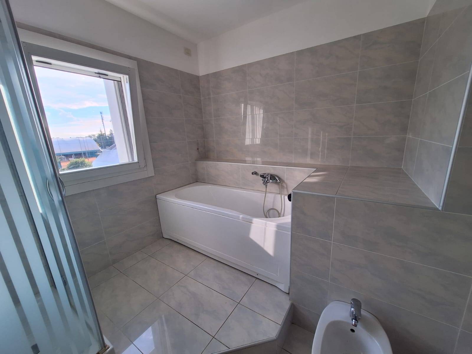 villa a schiera in affitto a Montebelluna, Guarda