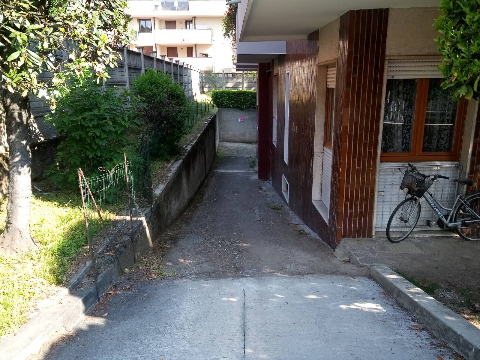 Locale commerciale in vendita a Nova Milanese