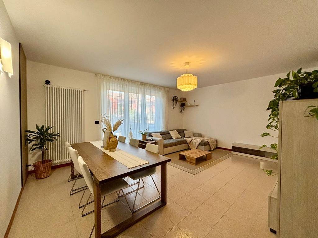 Villa in vendita a Lacchiarella