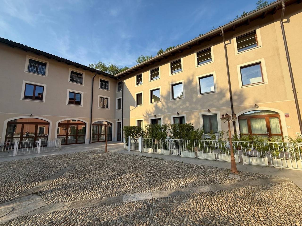 Appartamento in vendita a Carate Brianza