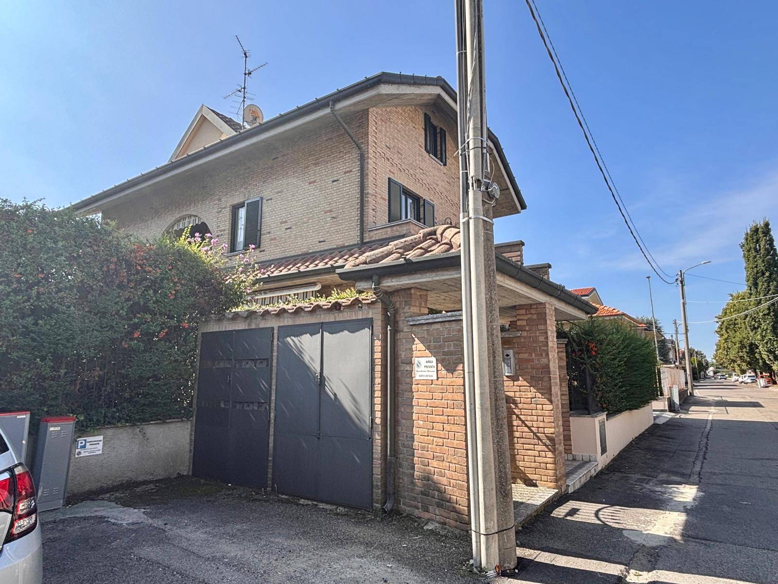 Villette a schiera in vendita a Nova Milanese