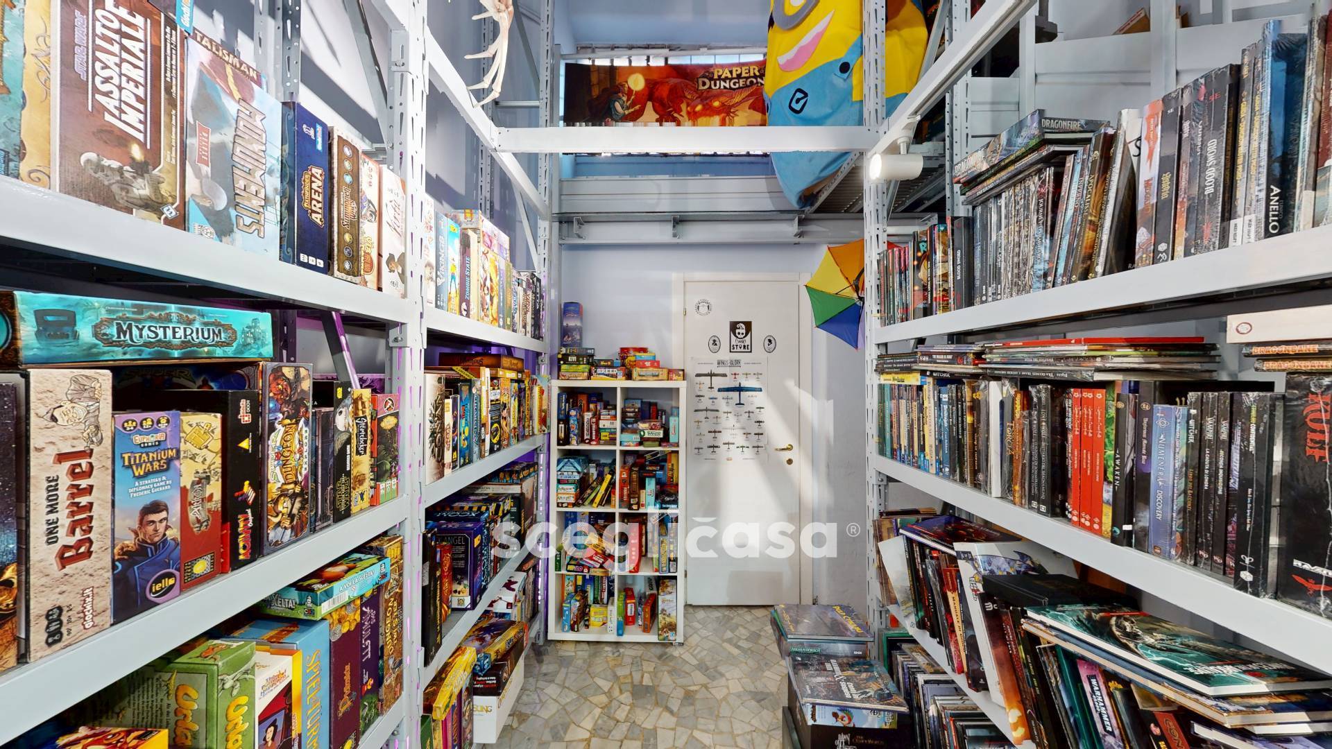 Locale commerciale in vendita a Roma, Colli Albani