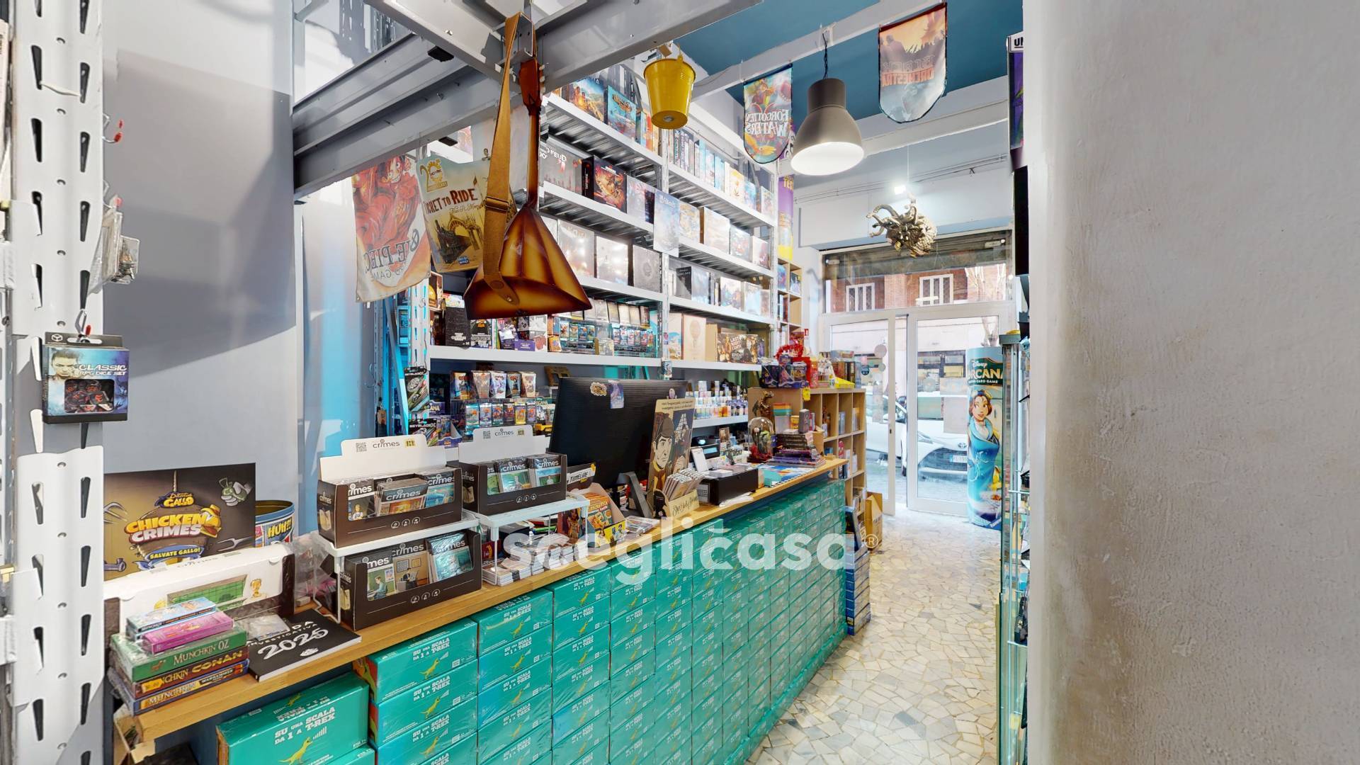 Locale commerciale in vendita a Roma, Colli Albani