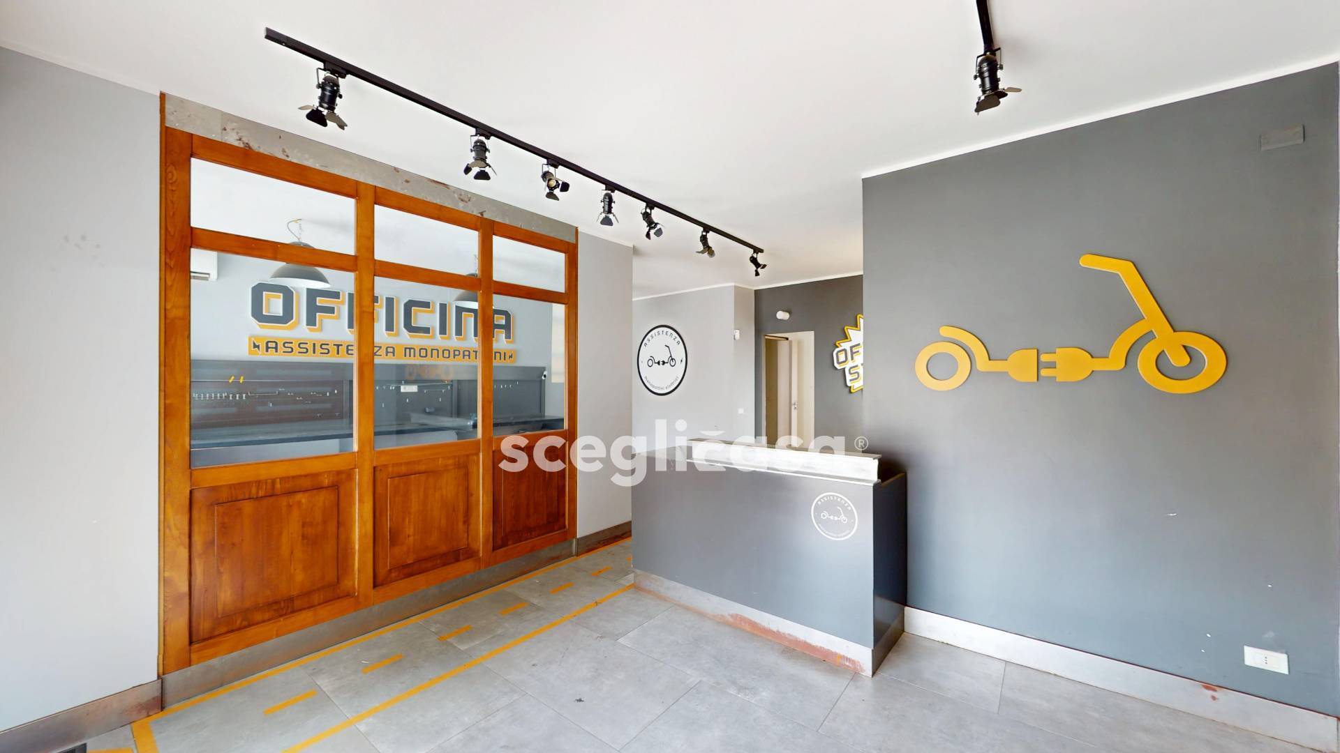 Locale commerciale in affitto a Roma, Colli Albani