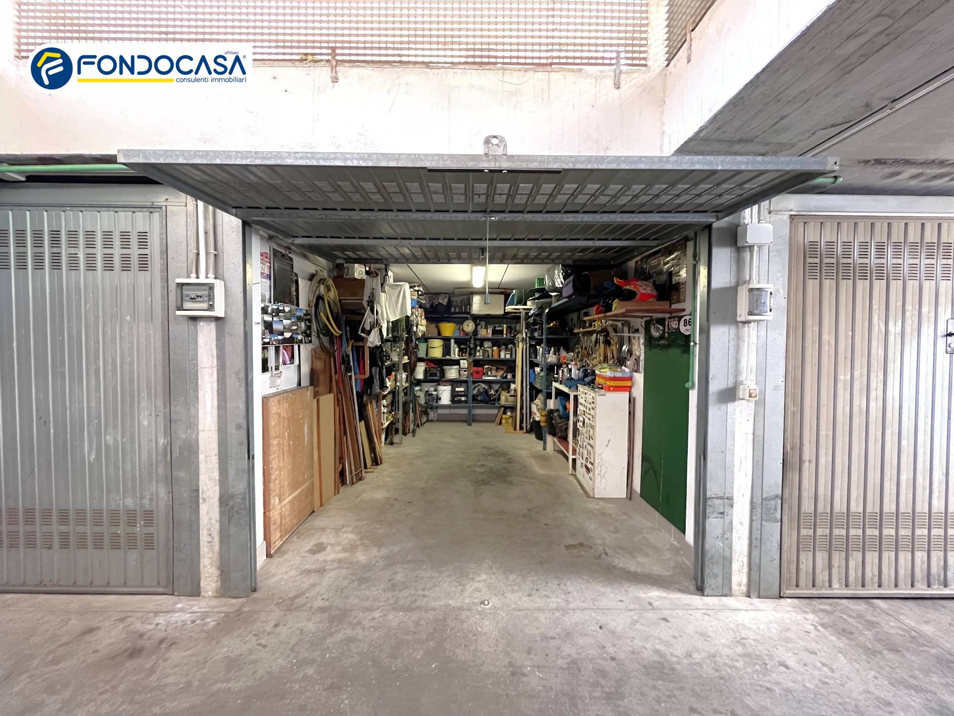 Box in vendita a Ceriale