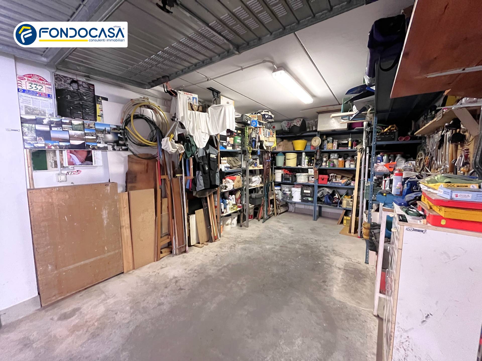 Box in vendita a Ceriale