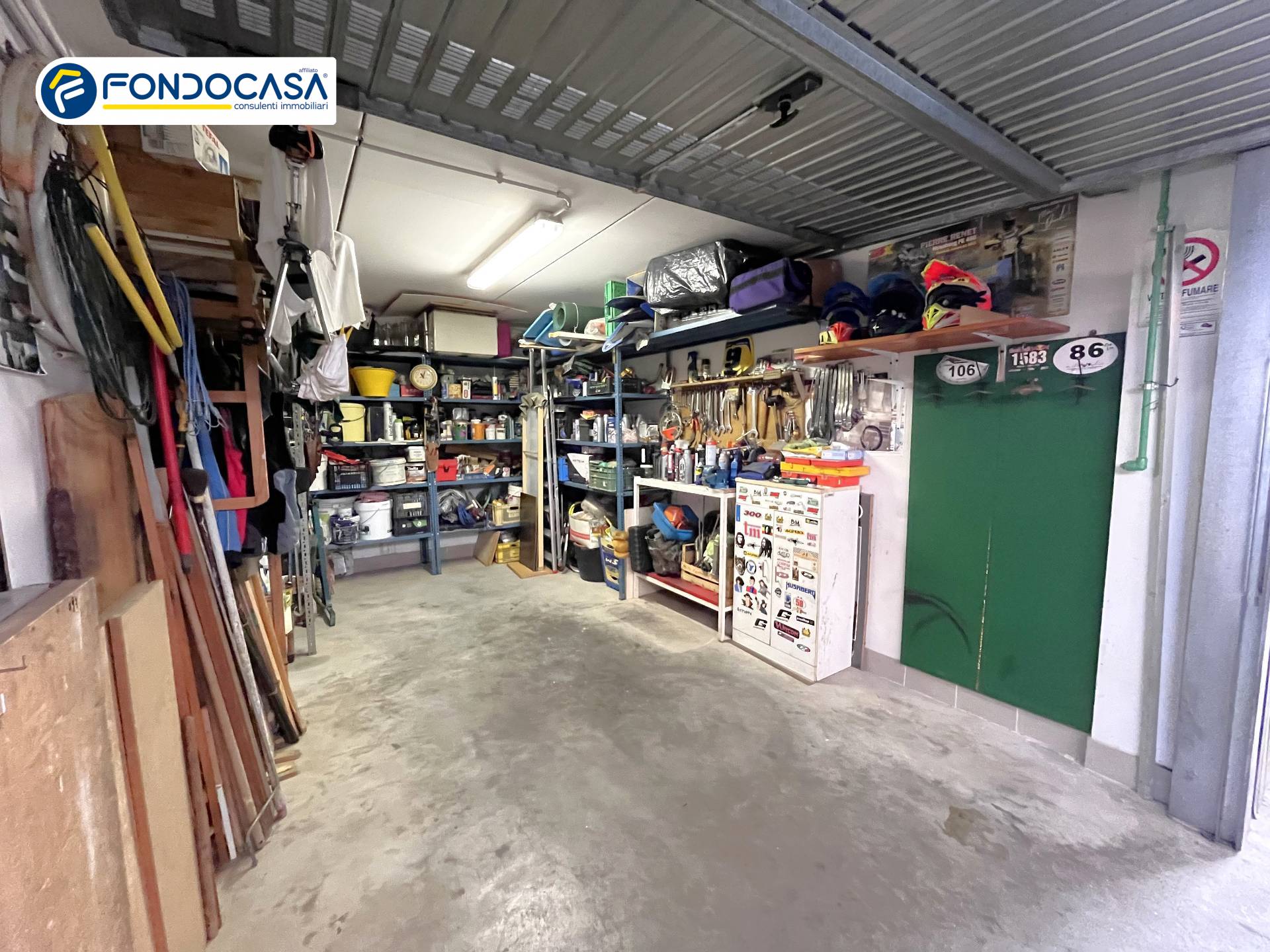 Box in vendita a Ceriale