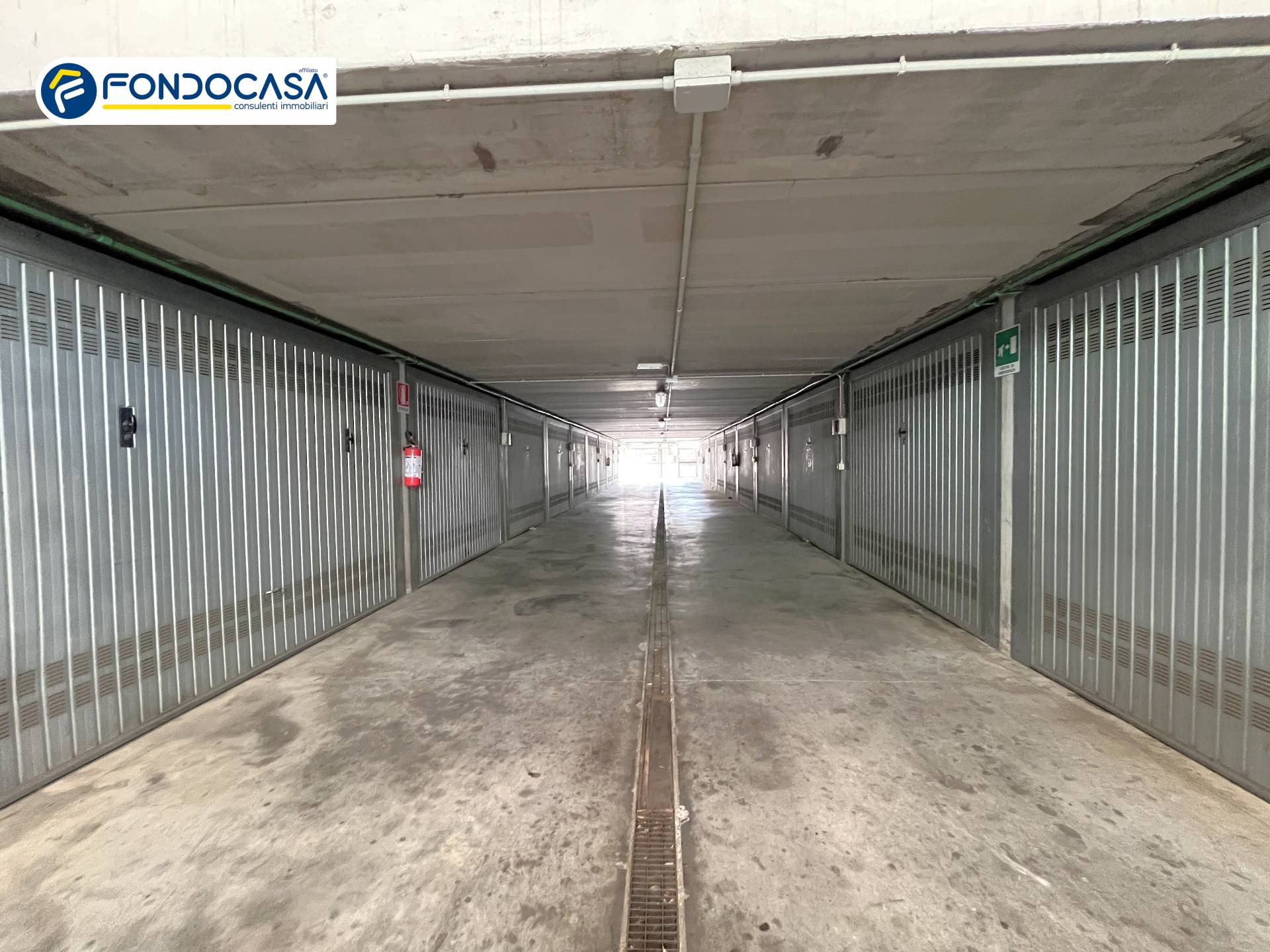 Box in vendita a Ceriale