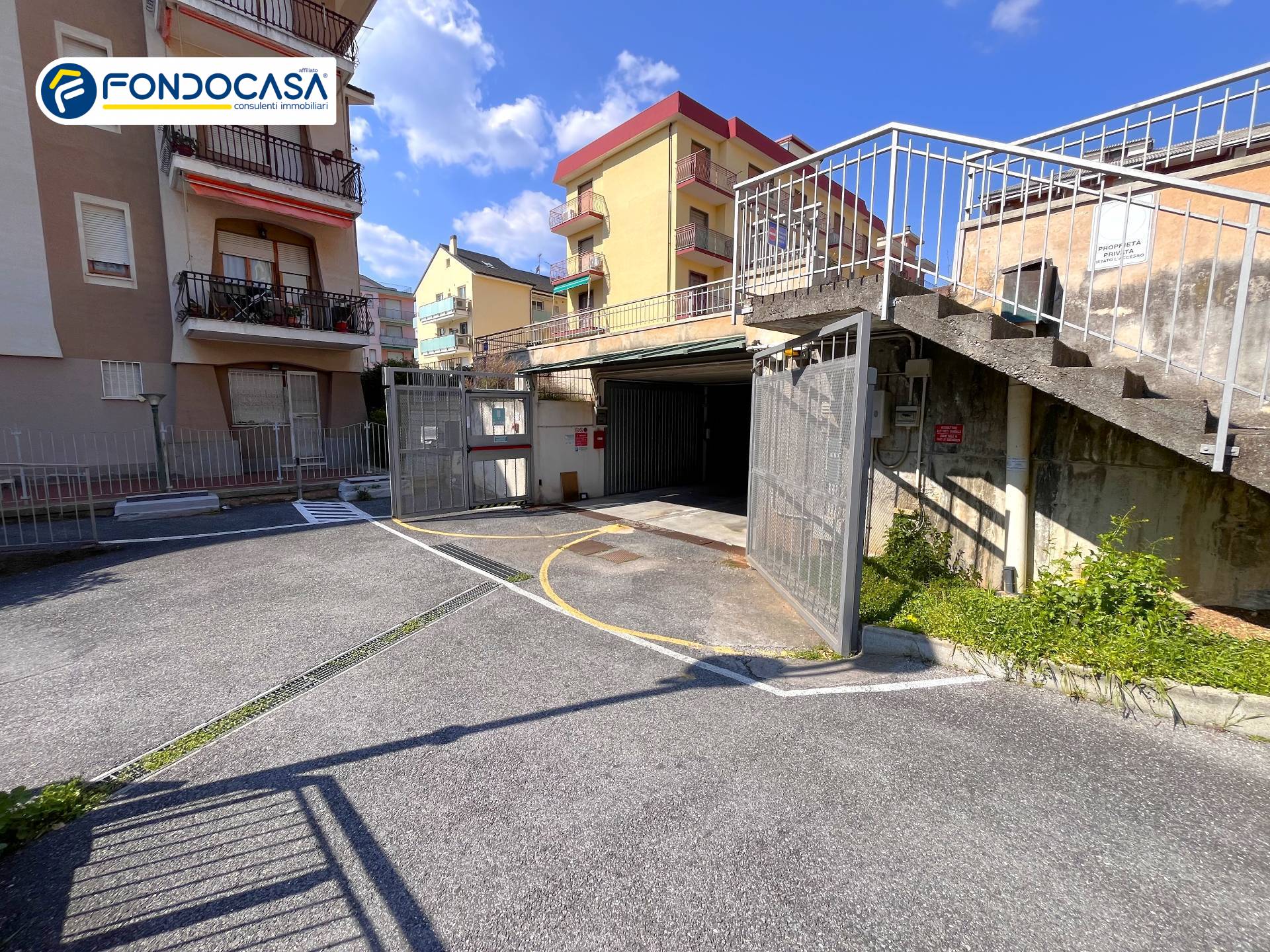 Box in vendita a Ceriale