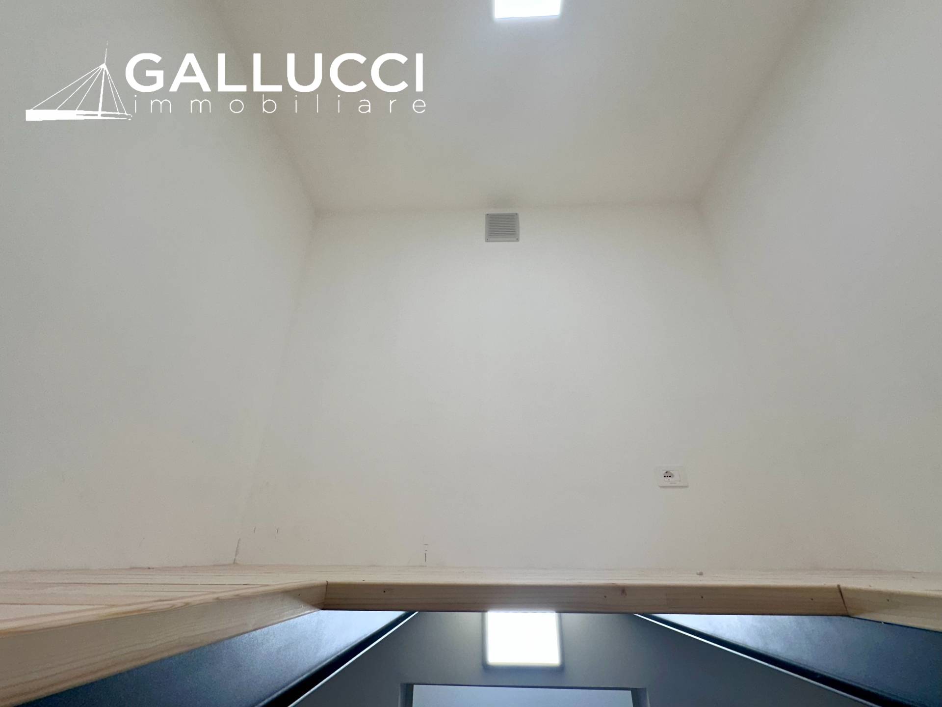 Magazzino in affitto a Pescara