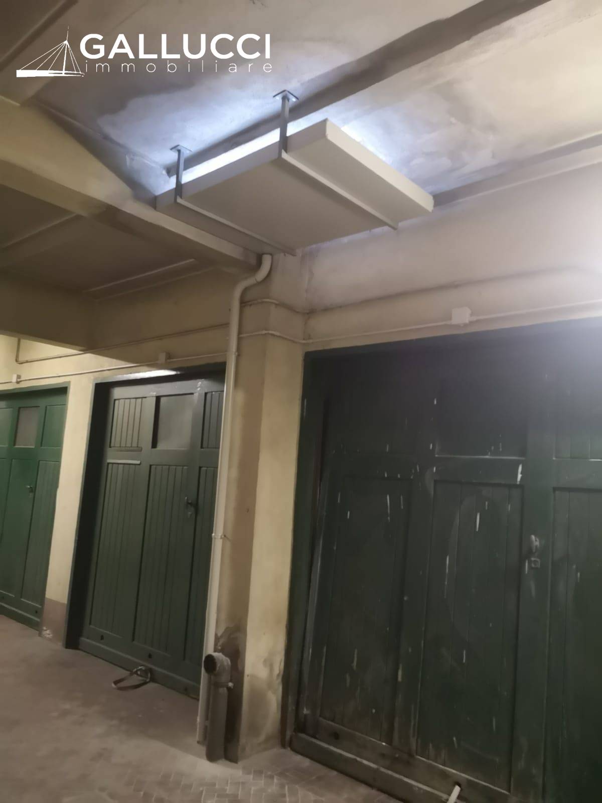 Magazzino in vendita a Milano