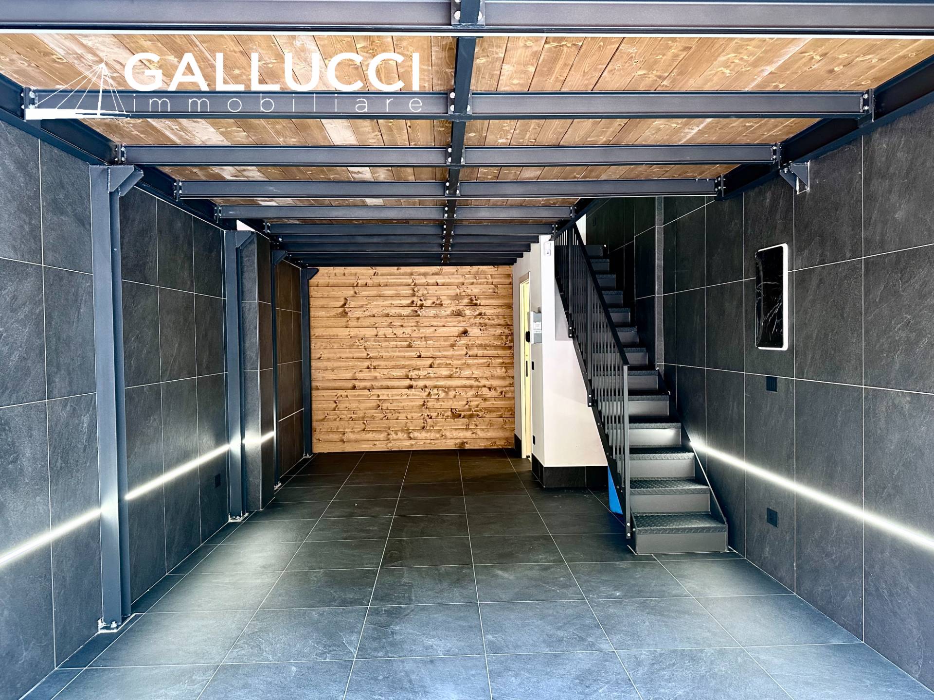 Box o garage in vendita a Pescara