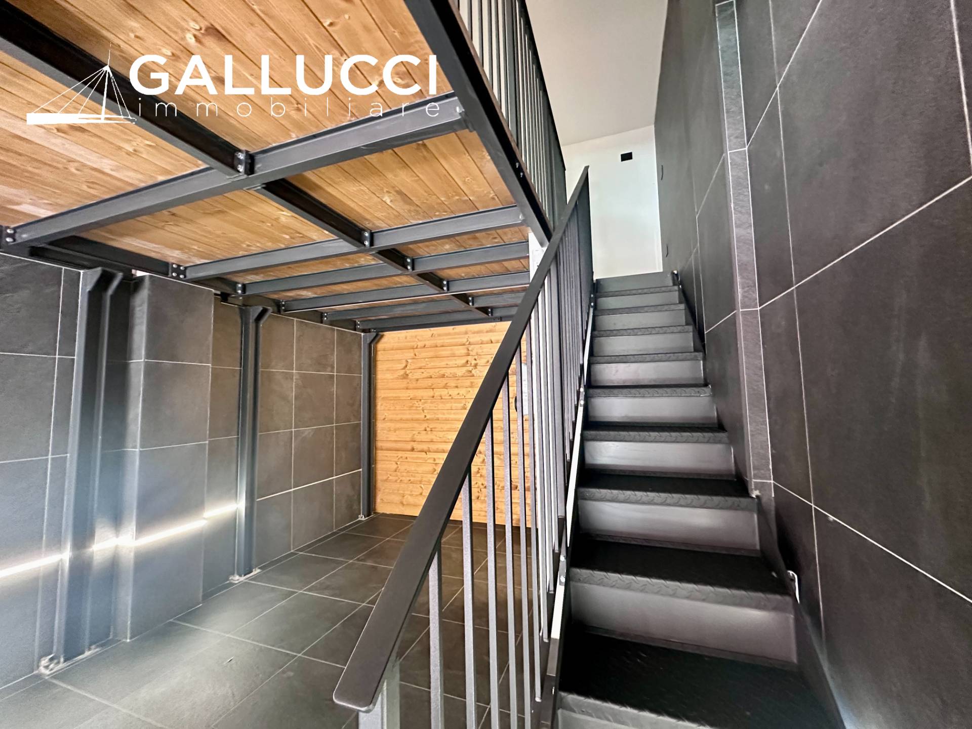 Box o garage in vendita a Pescara