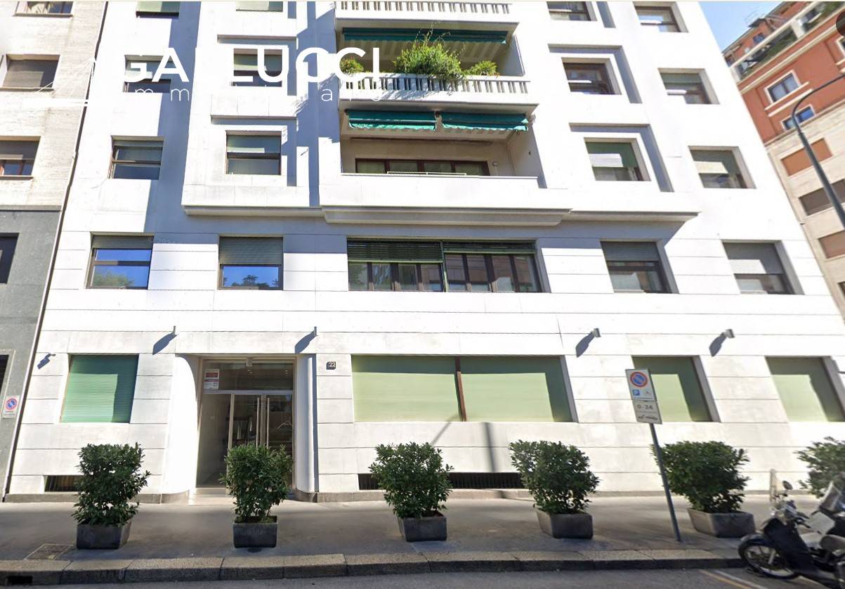 Magazzino in vendita a Milano