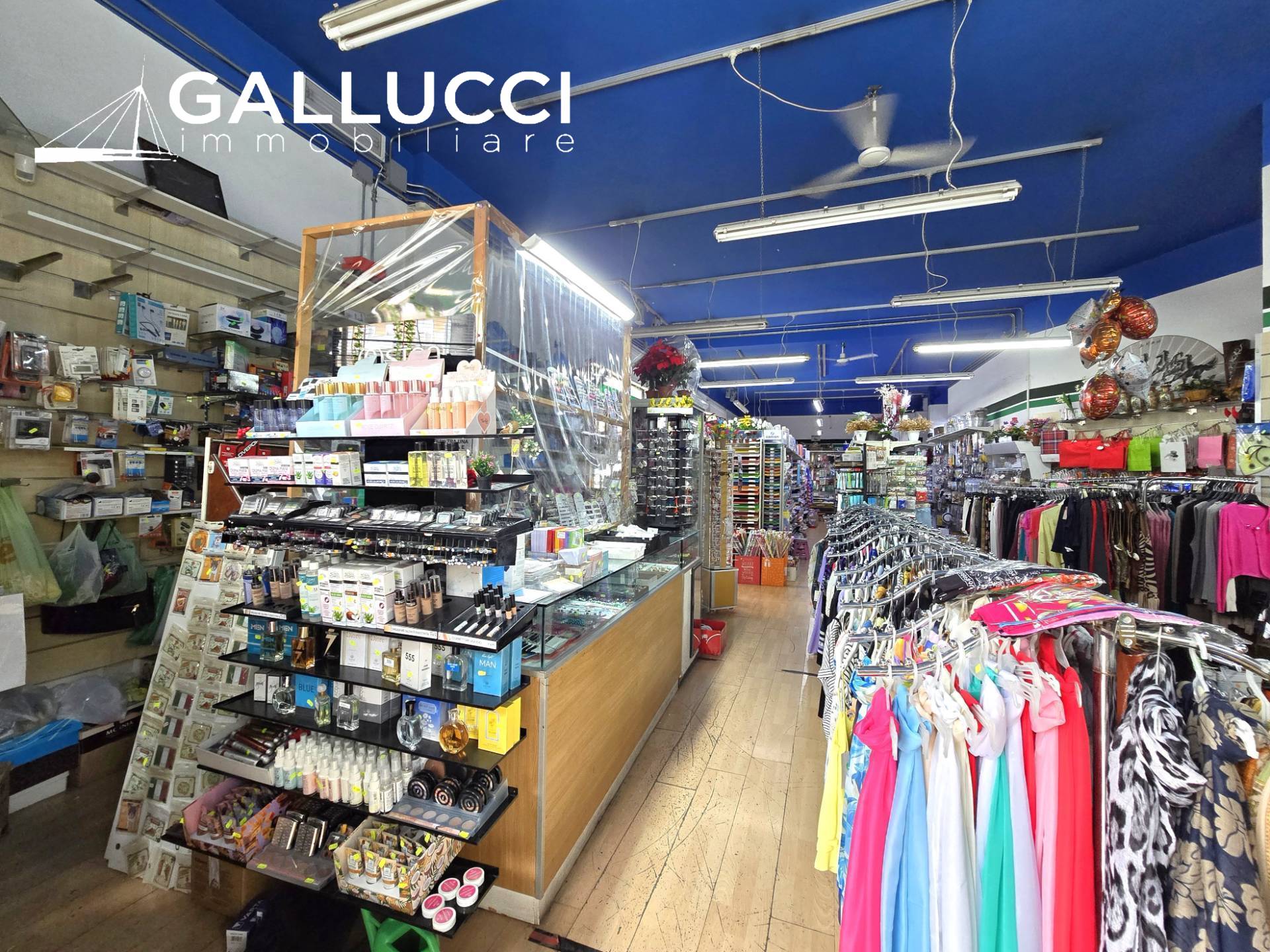 Locale commerciale in vendita a Pescara, Zona Colli