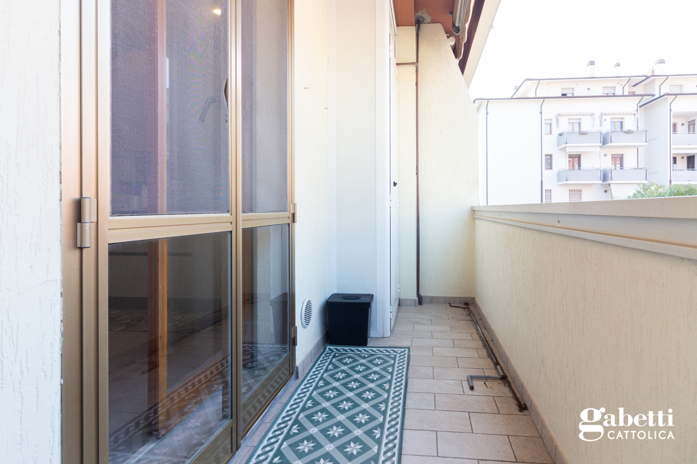 Quadrilocale con box a Pesaro