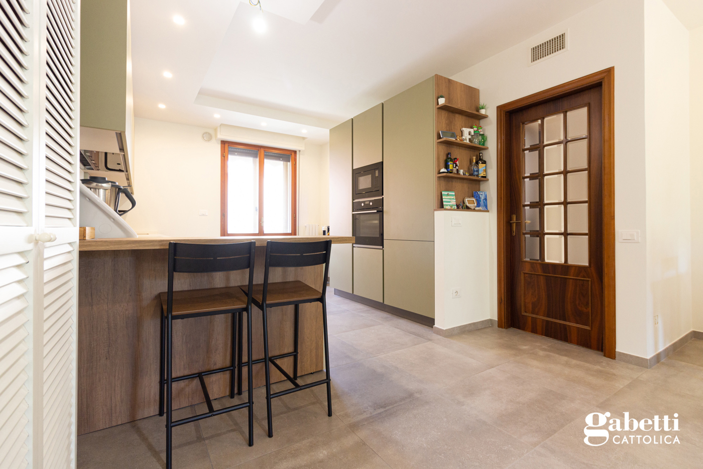 Quadrilocale con box a Pesaro