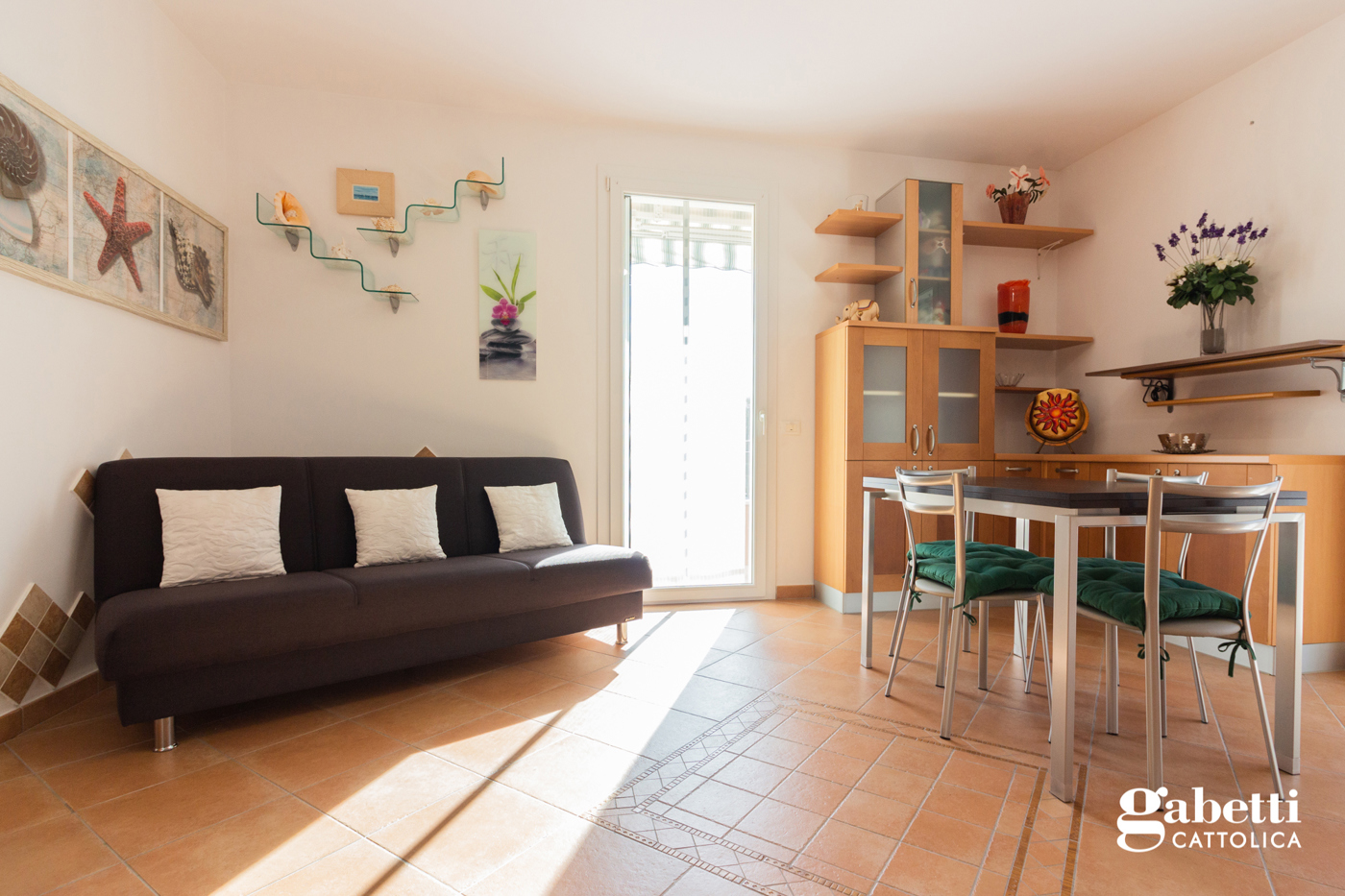 Bilocale con box a Cattolica