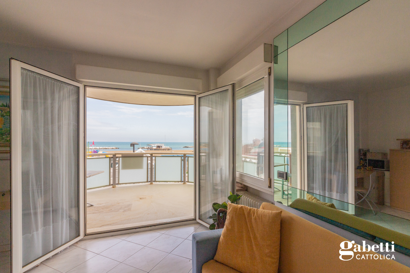 Trilocale con box a Cattolica