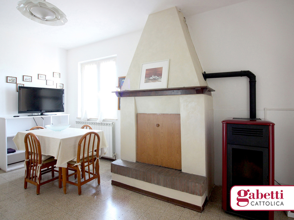 Casa indipendente con giardino a Tavoleto