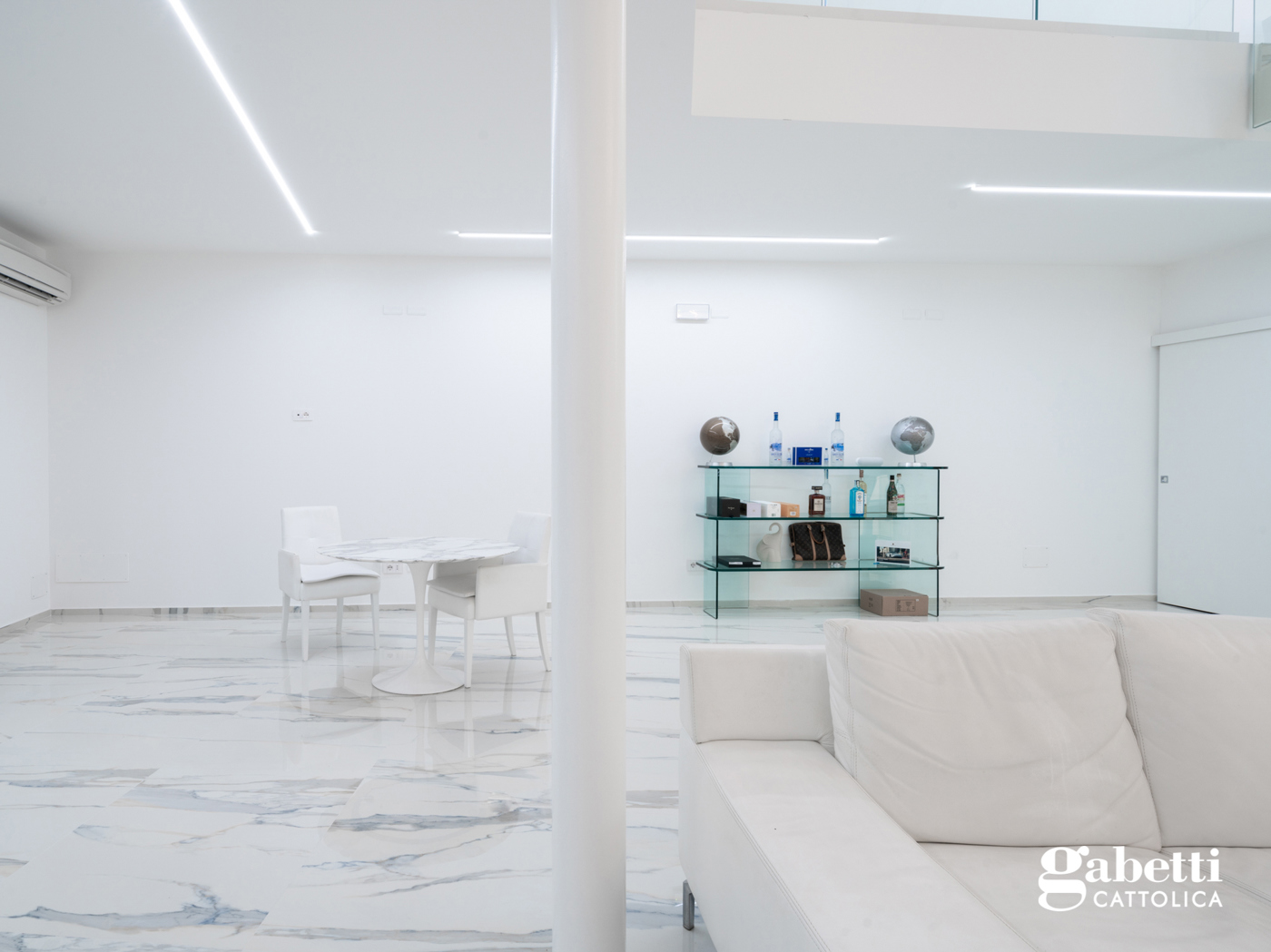 Quadrilocale con box a Cattolica