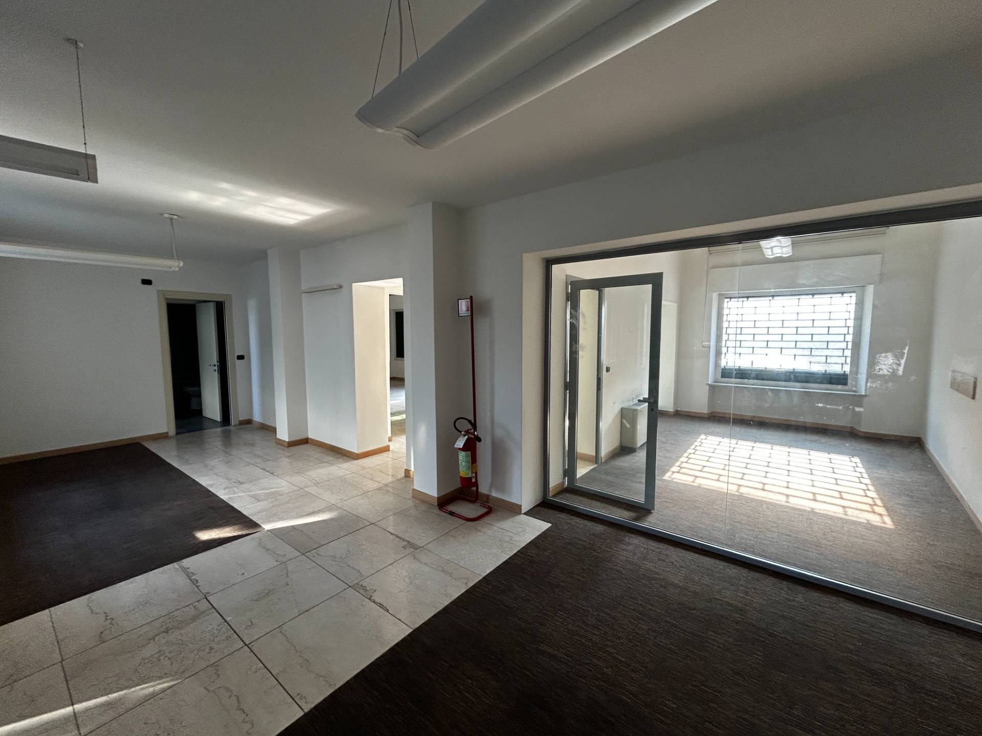 Locale commerciale in vendita a San Mauro Torinese, Centrale