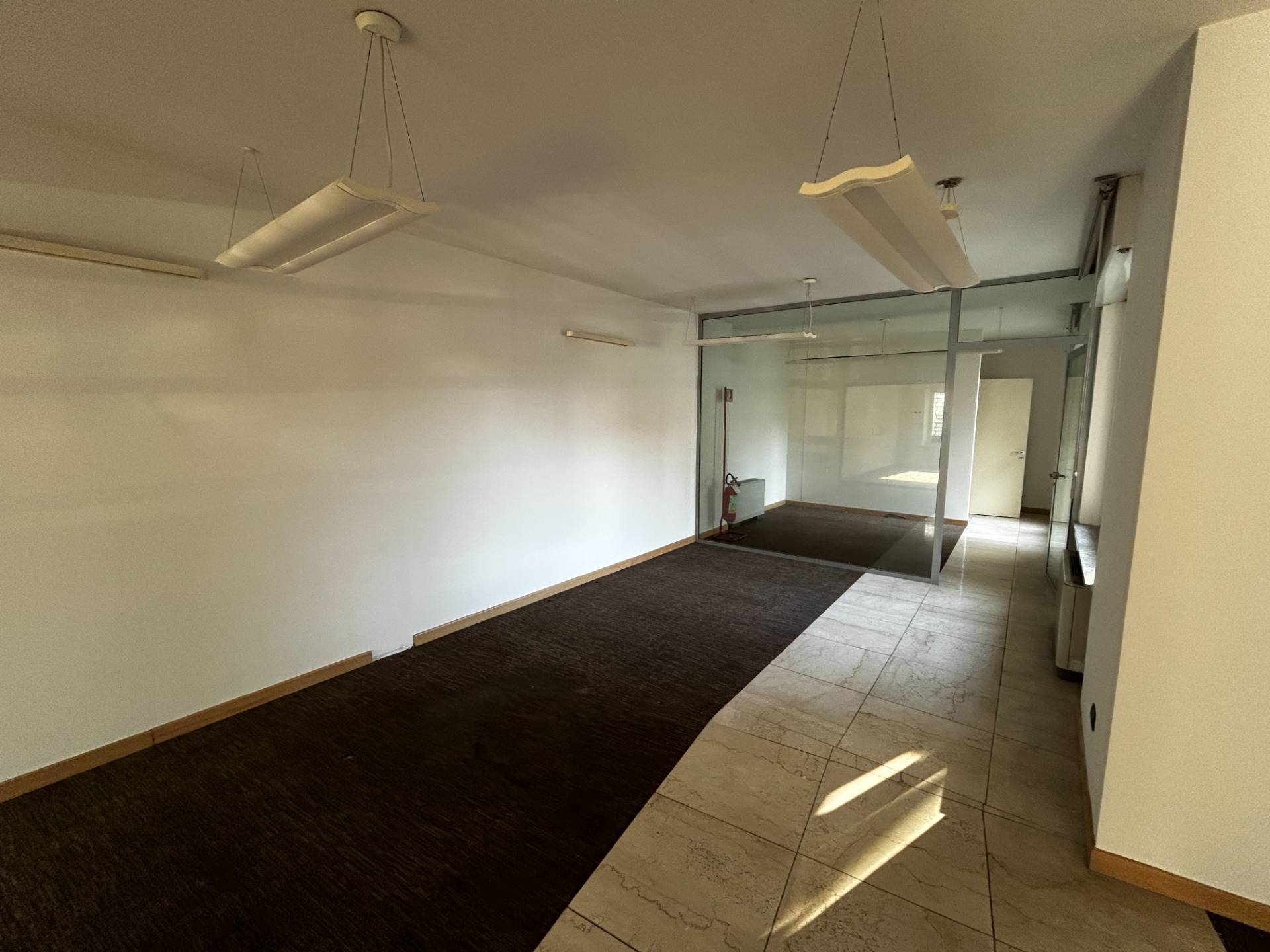 Locale commerciale in vendita a San Mauro Torinese, Centrale