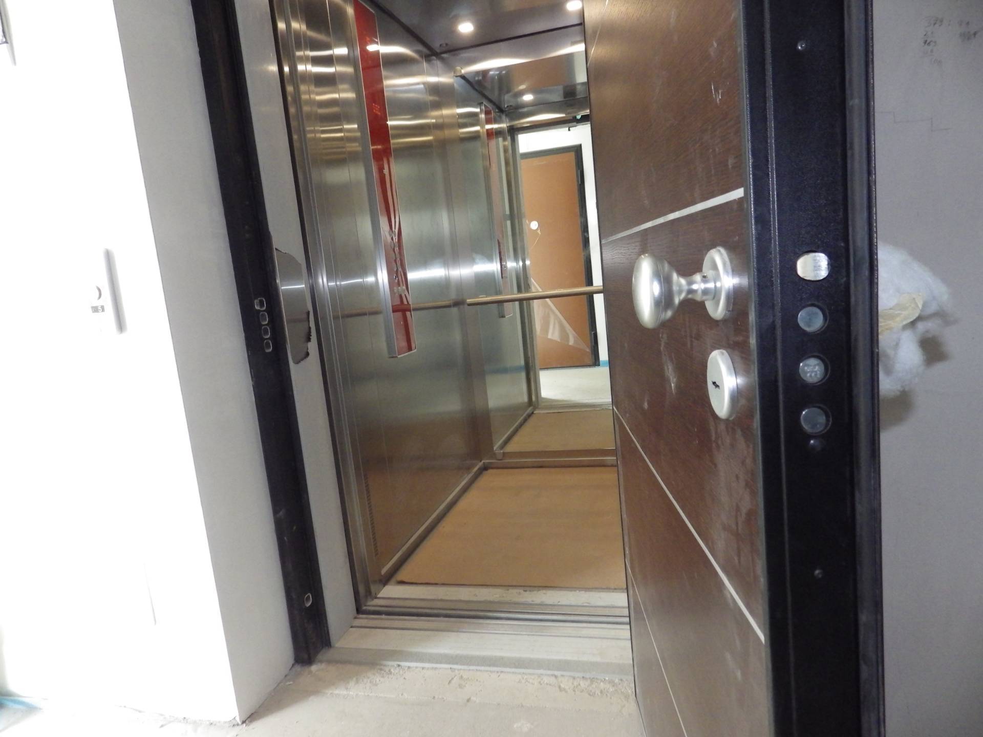 Box o garage in vendita a Rivoli