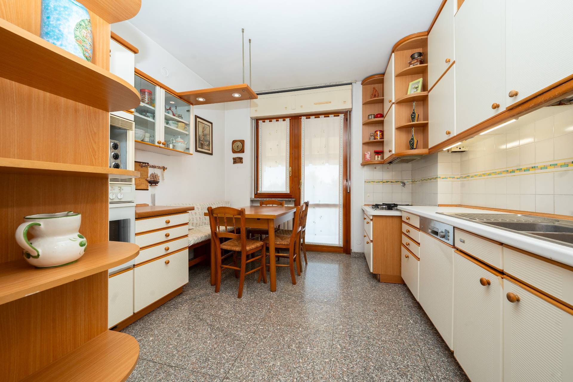 Appartamento in vendita a Grugliasco, Centro Paese