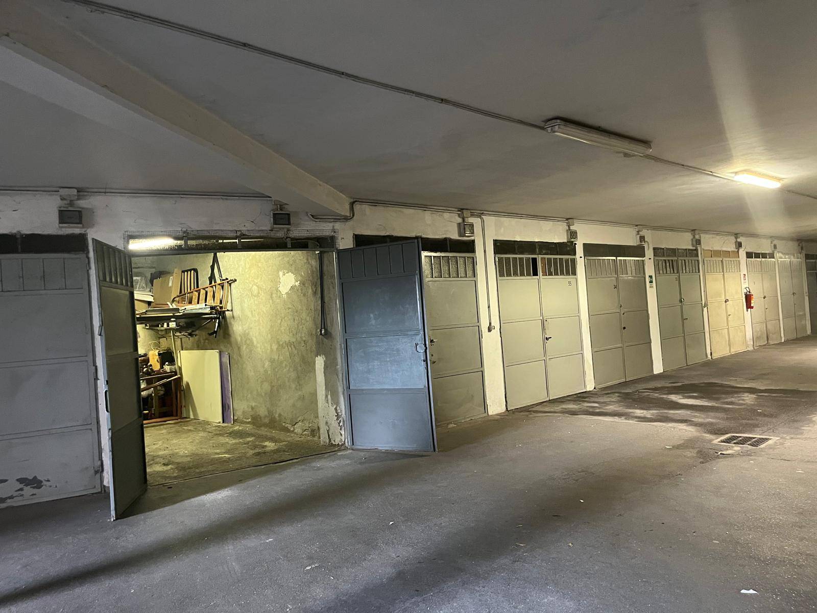 Box o garage in vendita a Rivoli, Cascinevica