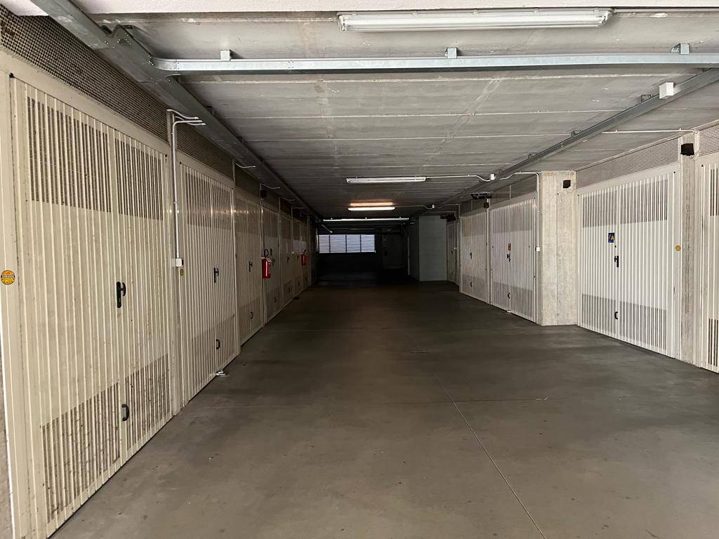 Box o garage in vendita a Collegno, Leuman