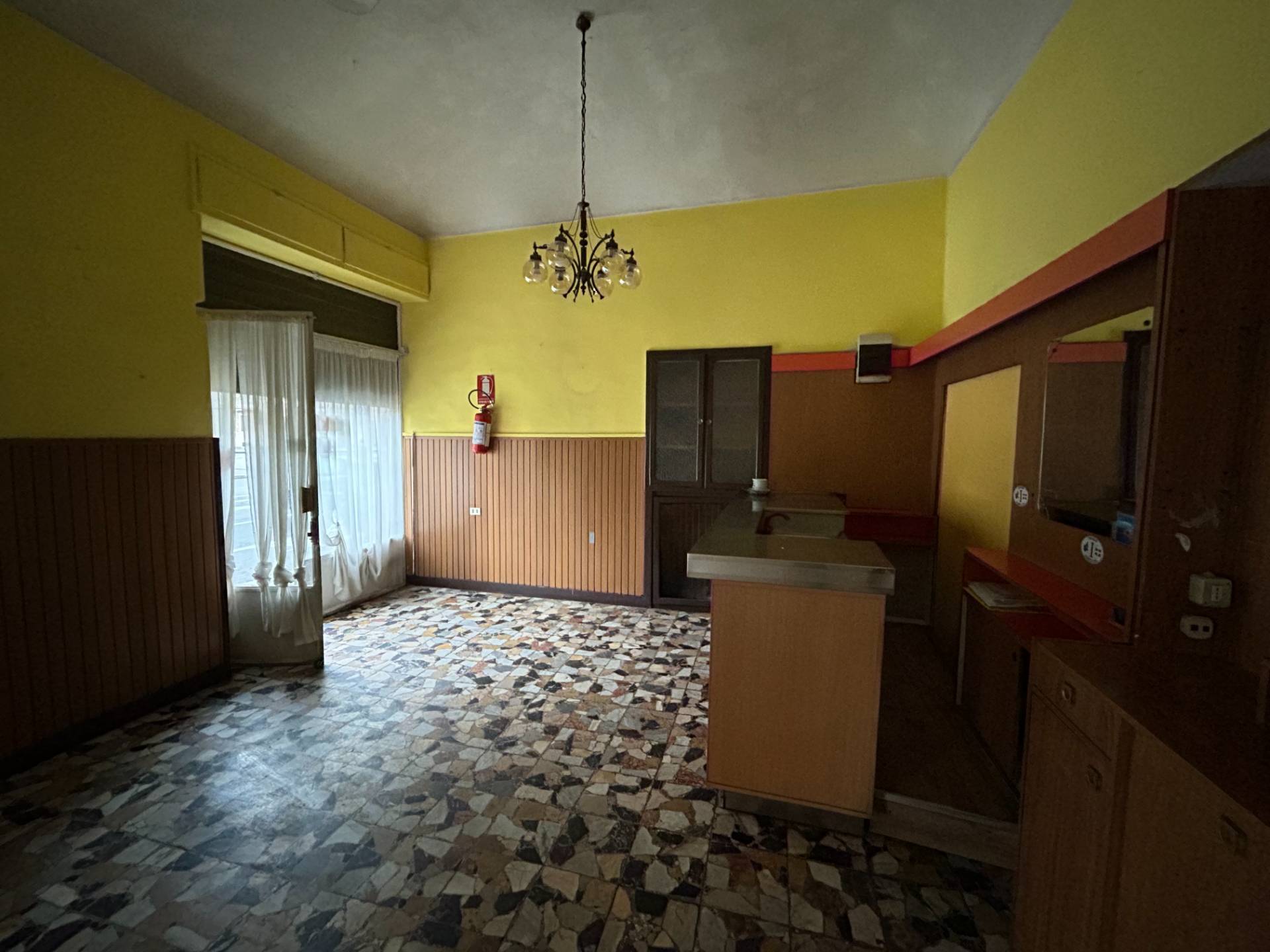 Locale commerciale in affitto a Torino, Valdocco - Aurora