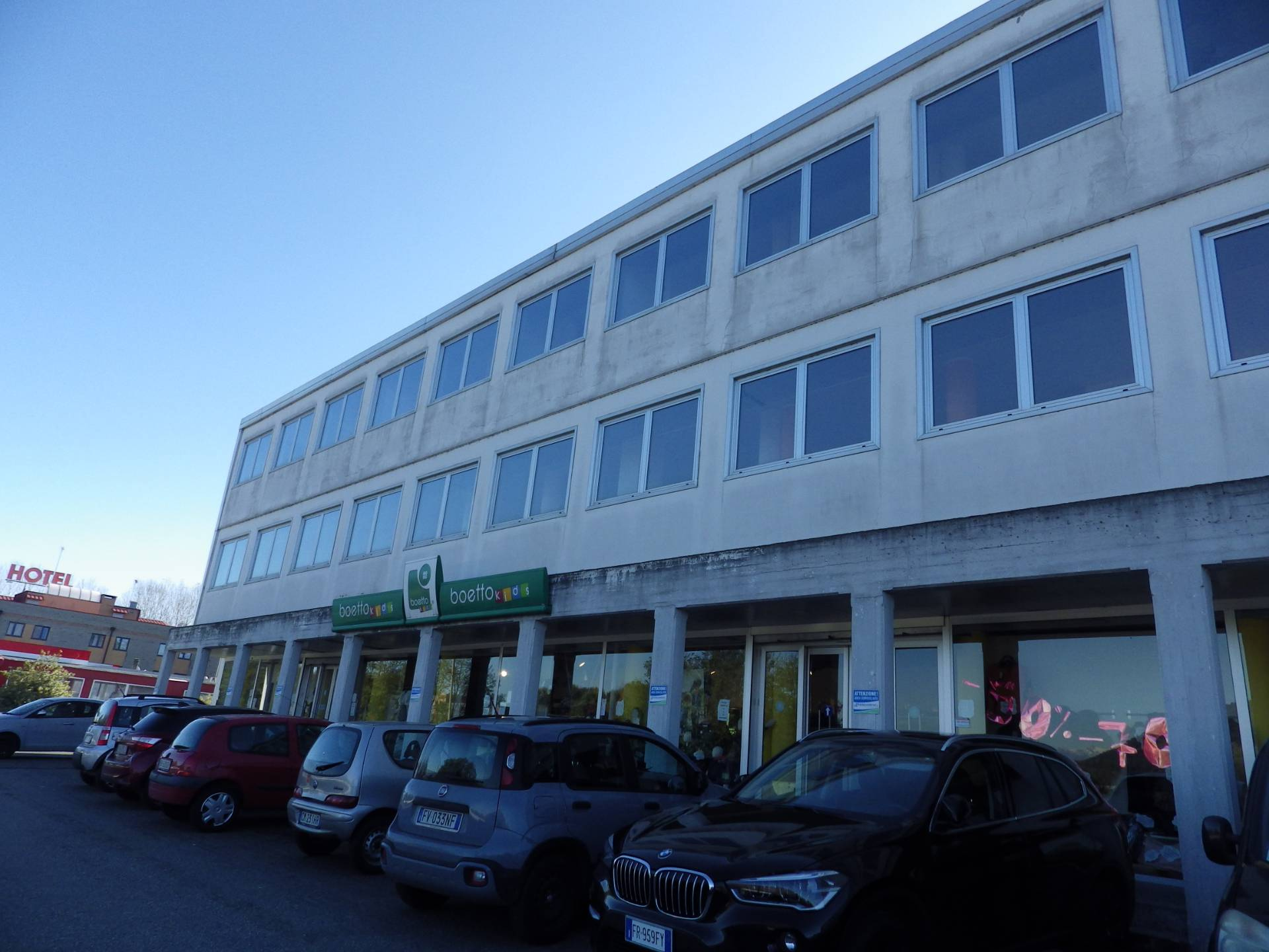 Locale commerciale in vendita a Rosta, Corso Moncenisio