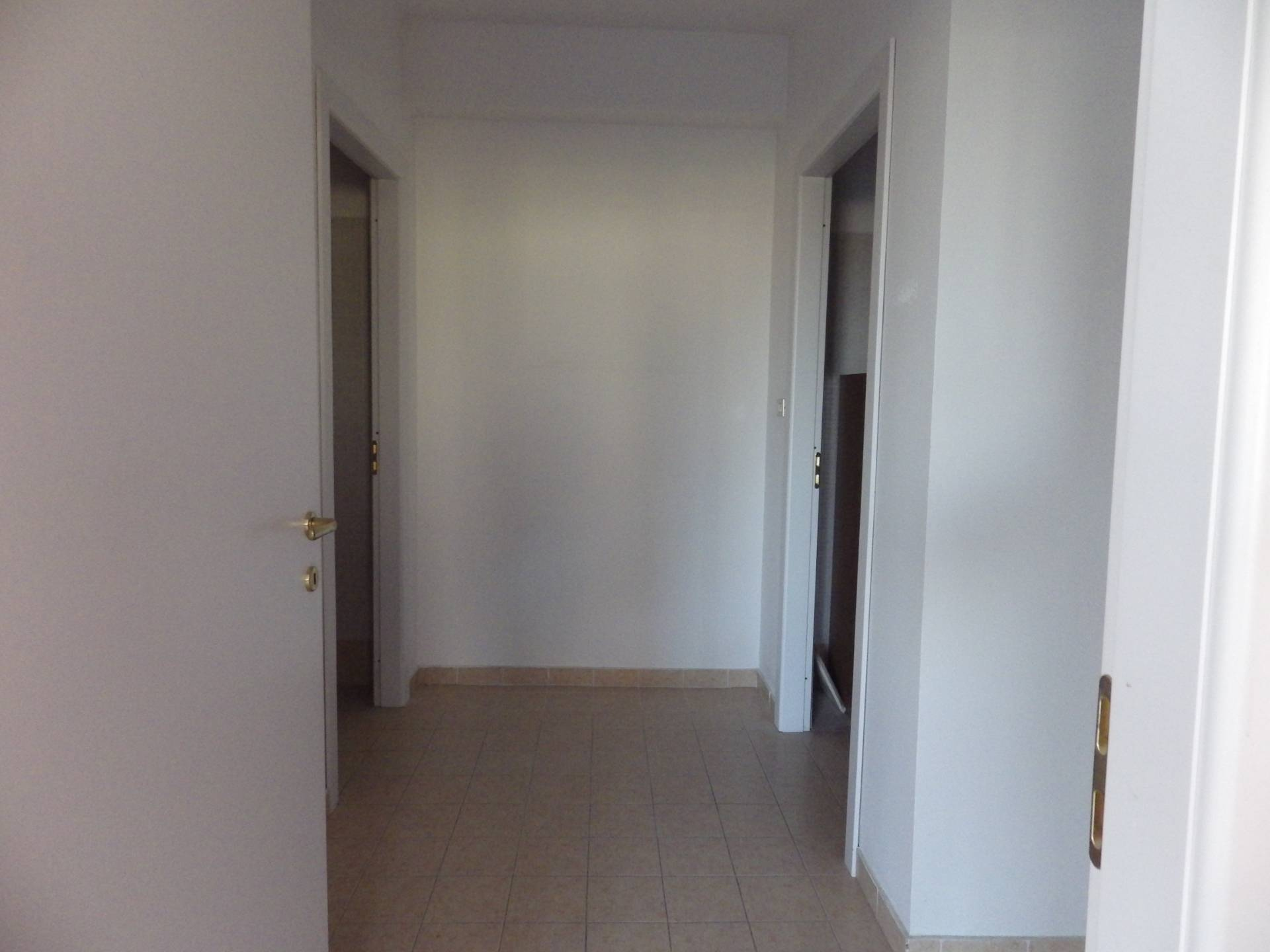 Ufficio in vendita a Rosta, Corso Moncenisio