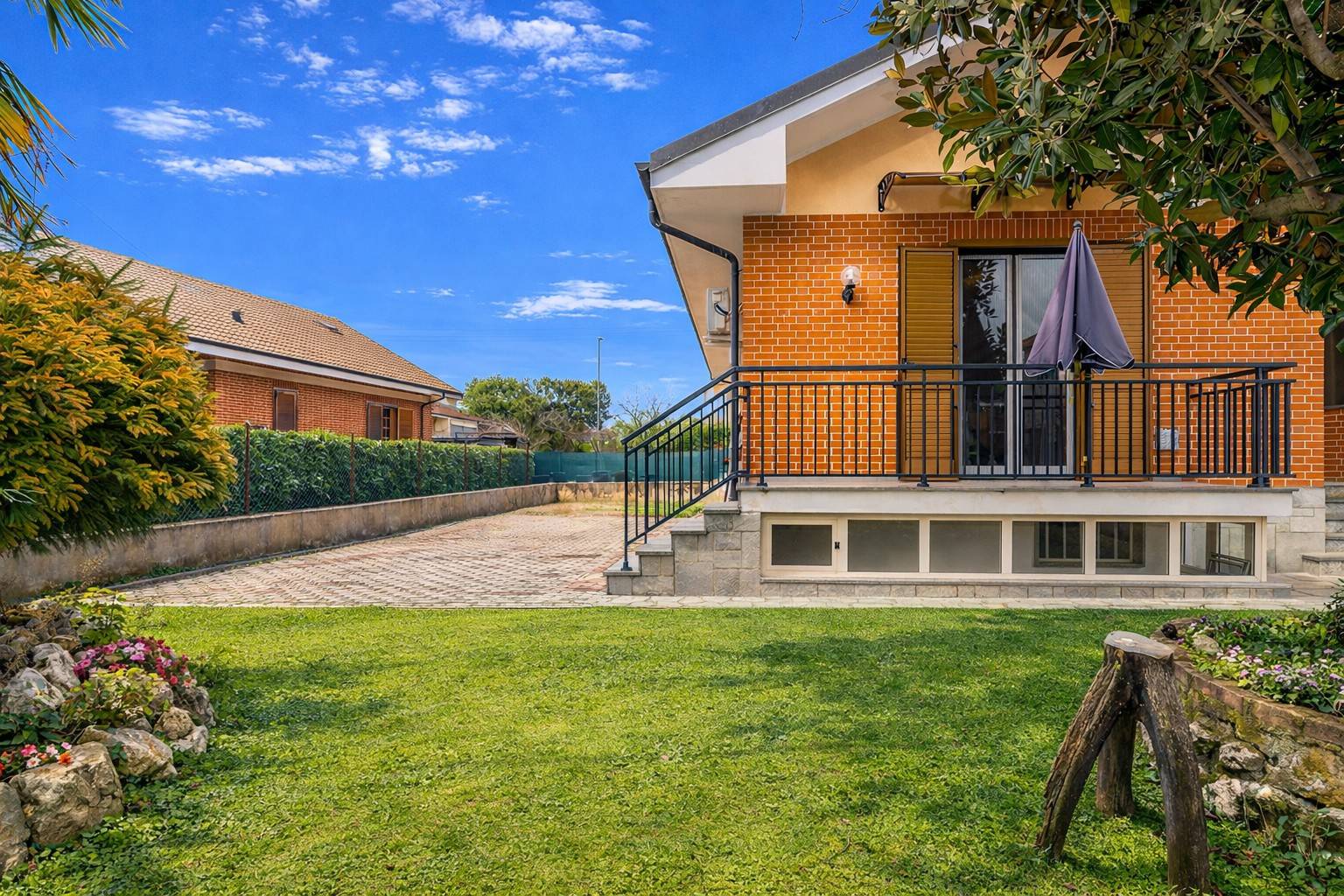 Casa indipendente in vendita a Orbassano, Centro