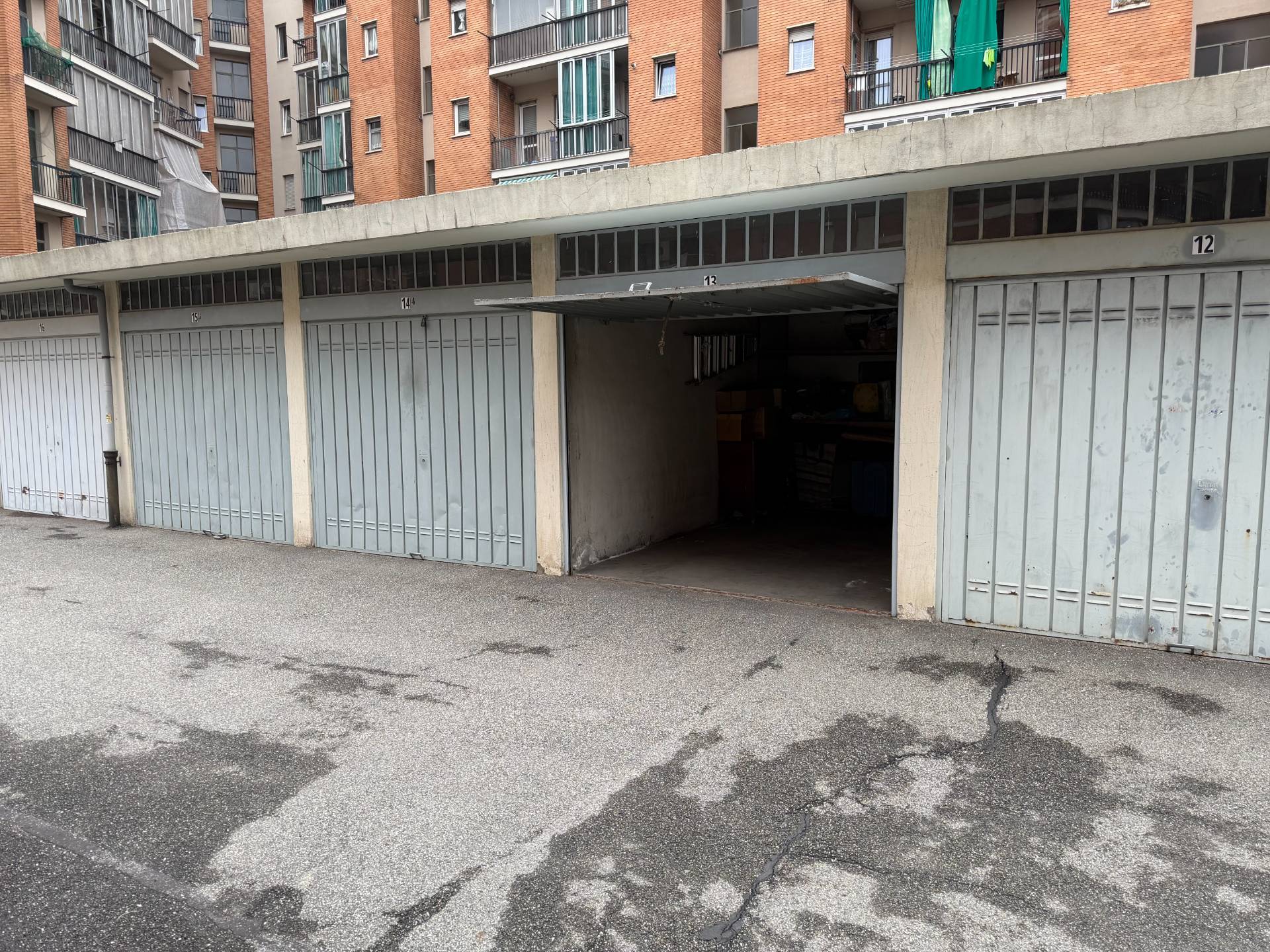 Box o garage in vendita a Torino, Santa Rita