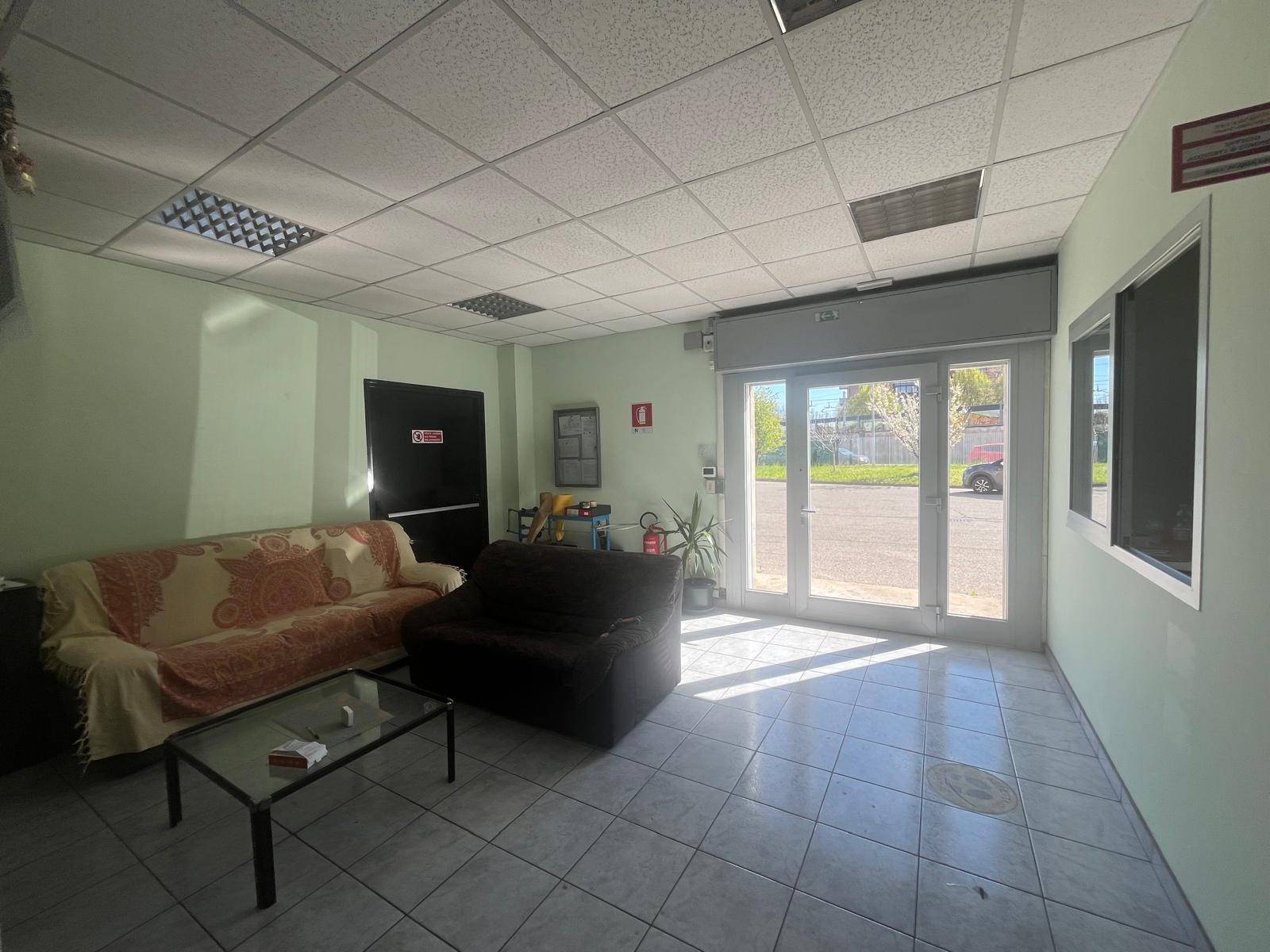 Ufficio in affitto a Collegno, Borgata Paradiso